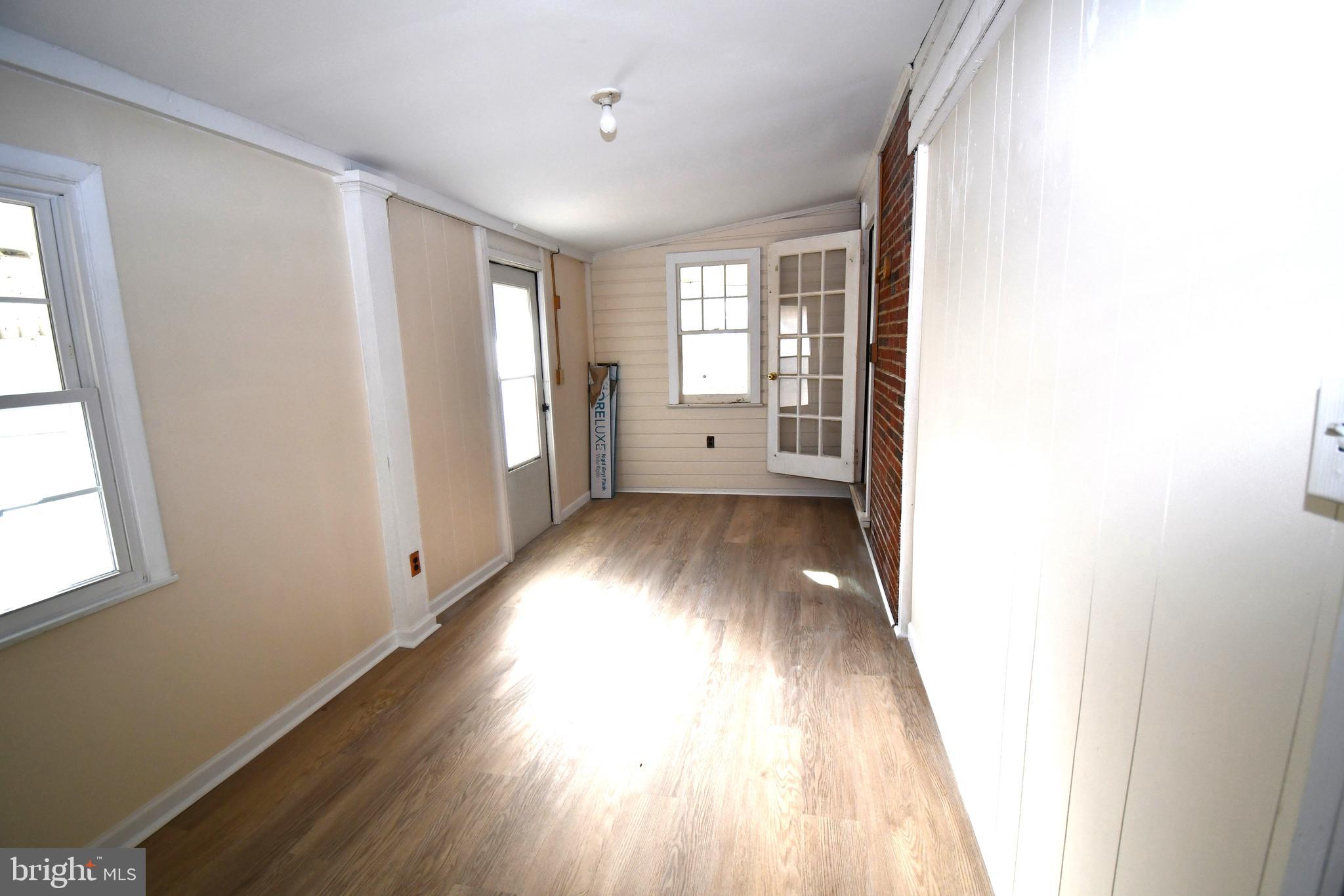 MARLOW - Residential Lease