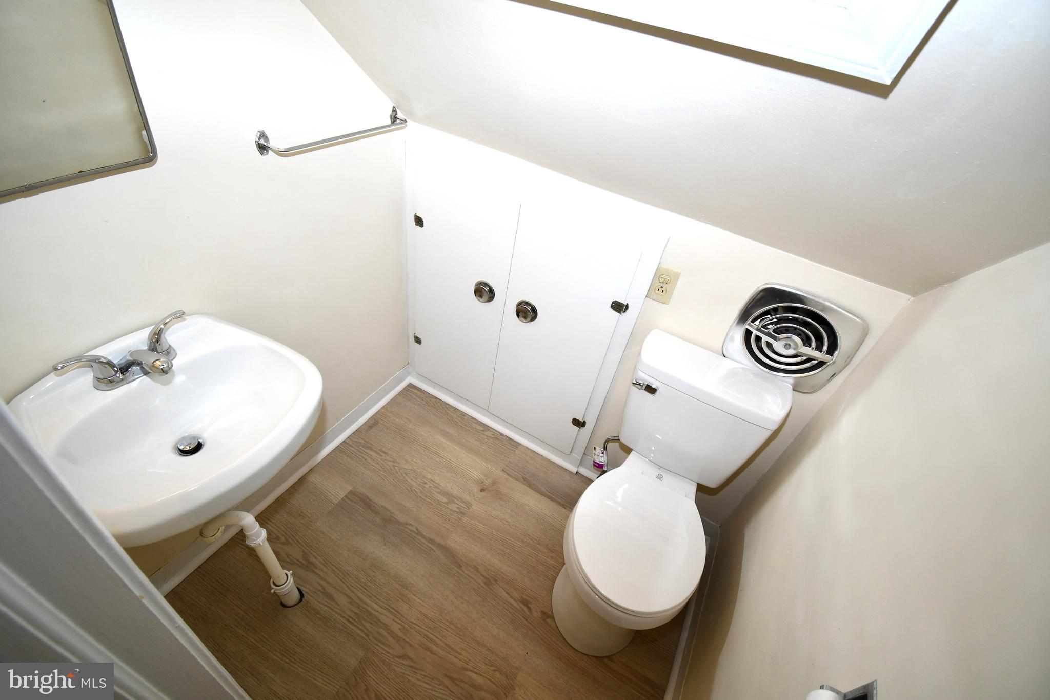 MARLOW - Residential Lease