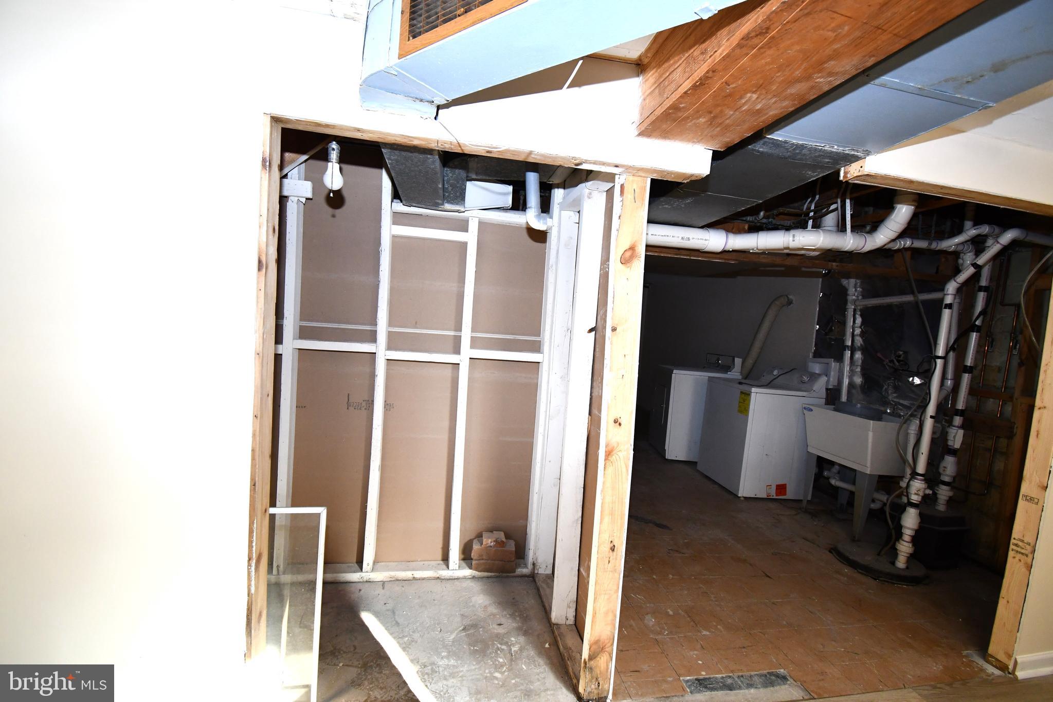 MARLOW - Residential Lease