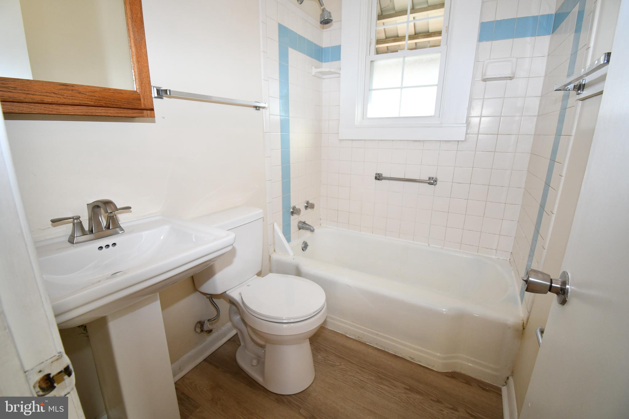 MARLOW - Residential Lease