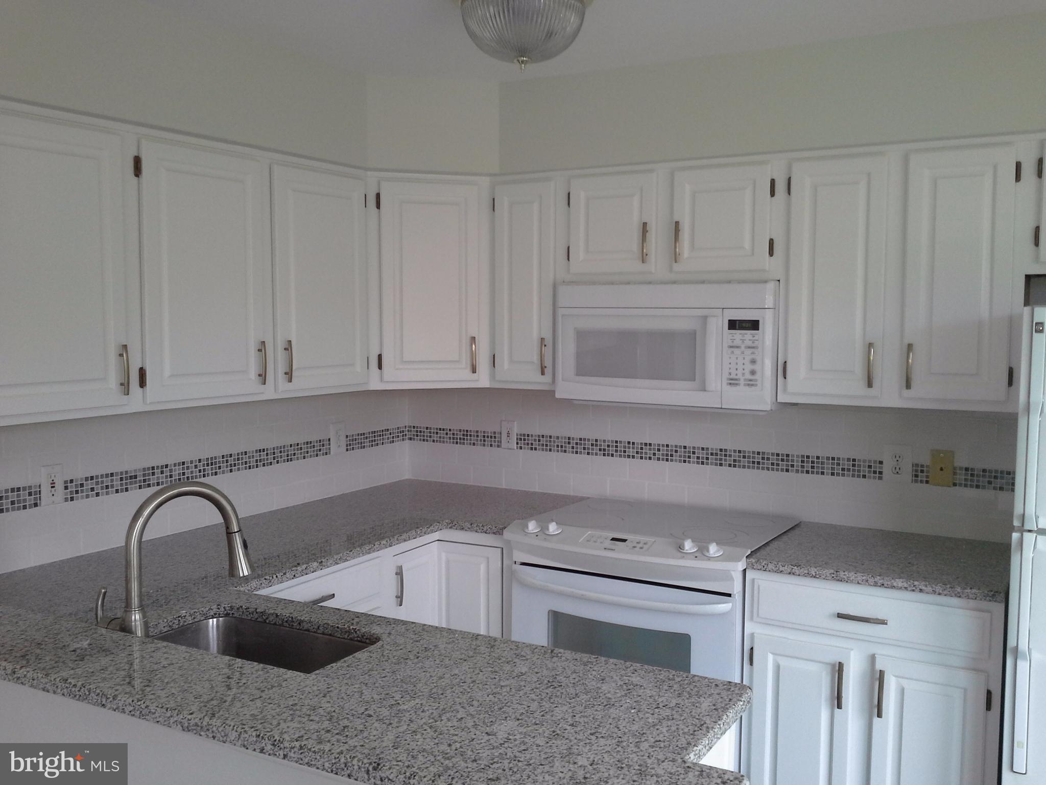 UNIVERISTY CENTER - Residential Lease