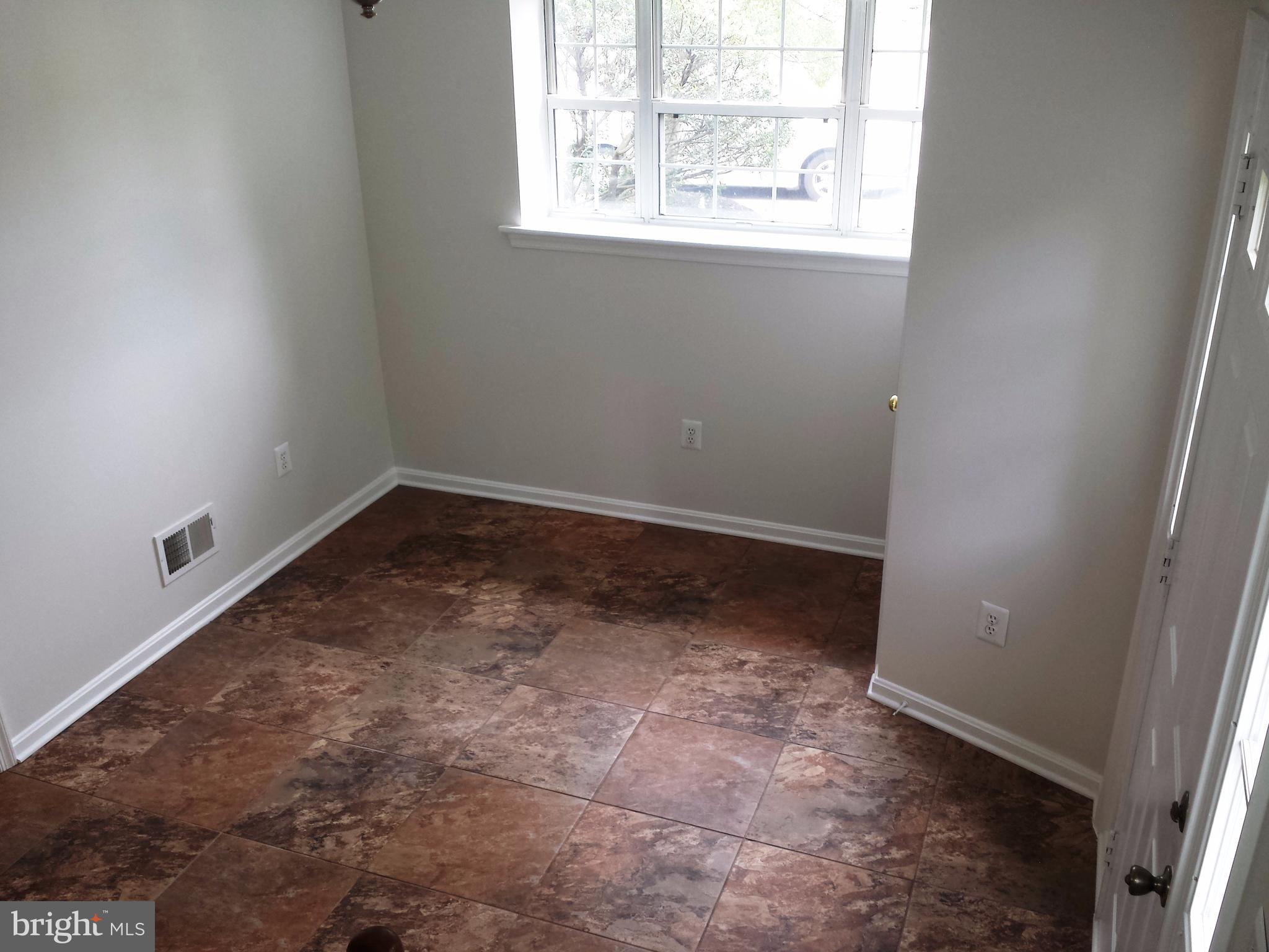 UNIVERISTY CENTER - Residential Lease