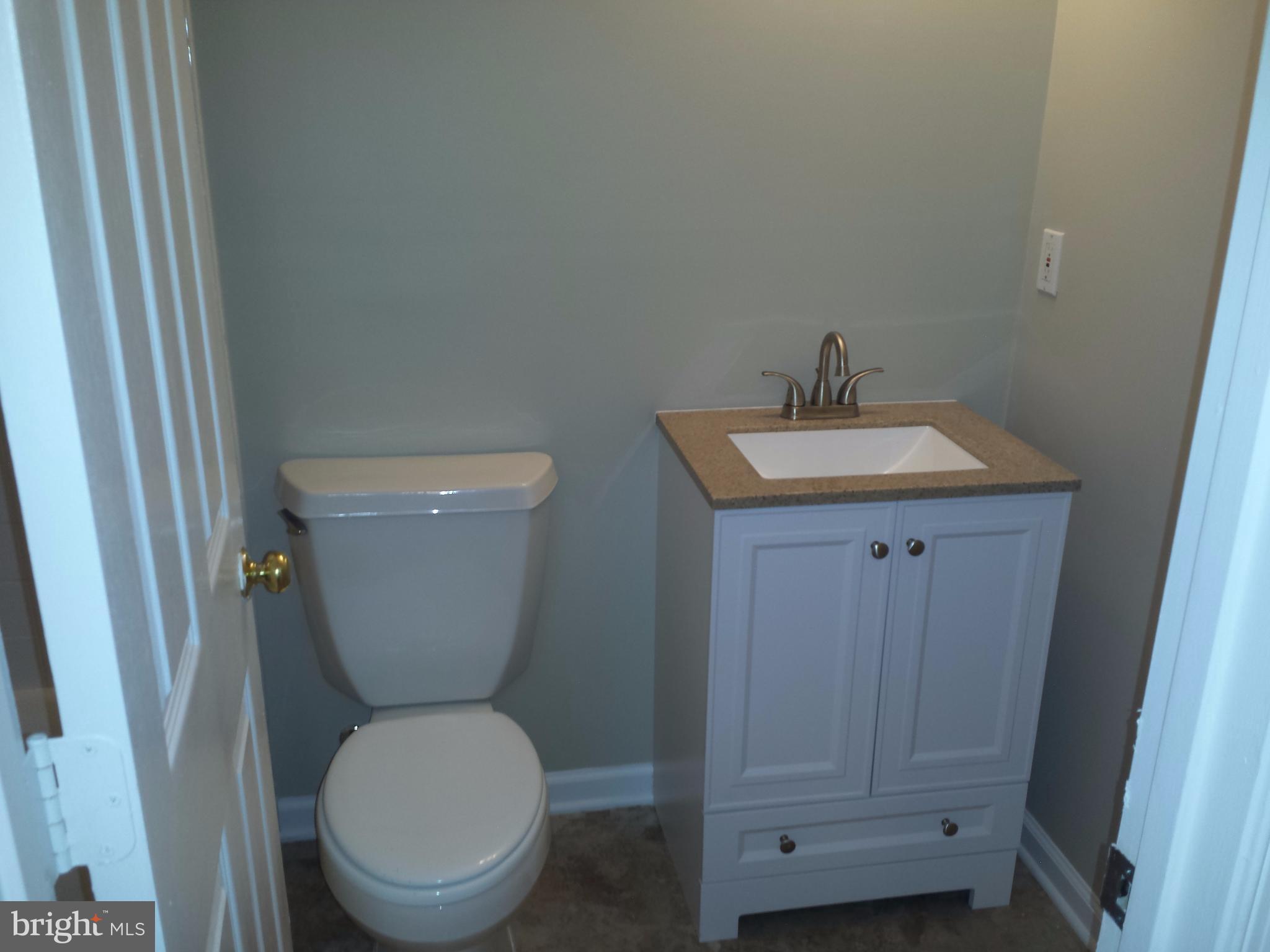 UNIVERISTY CENTER - Residential Lease