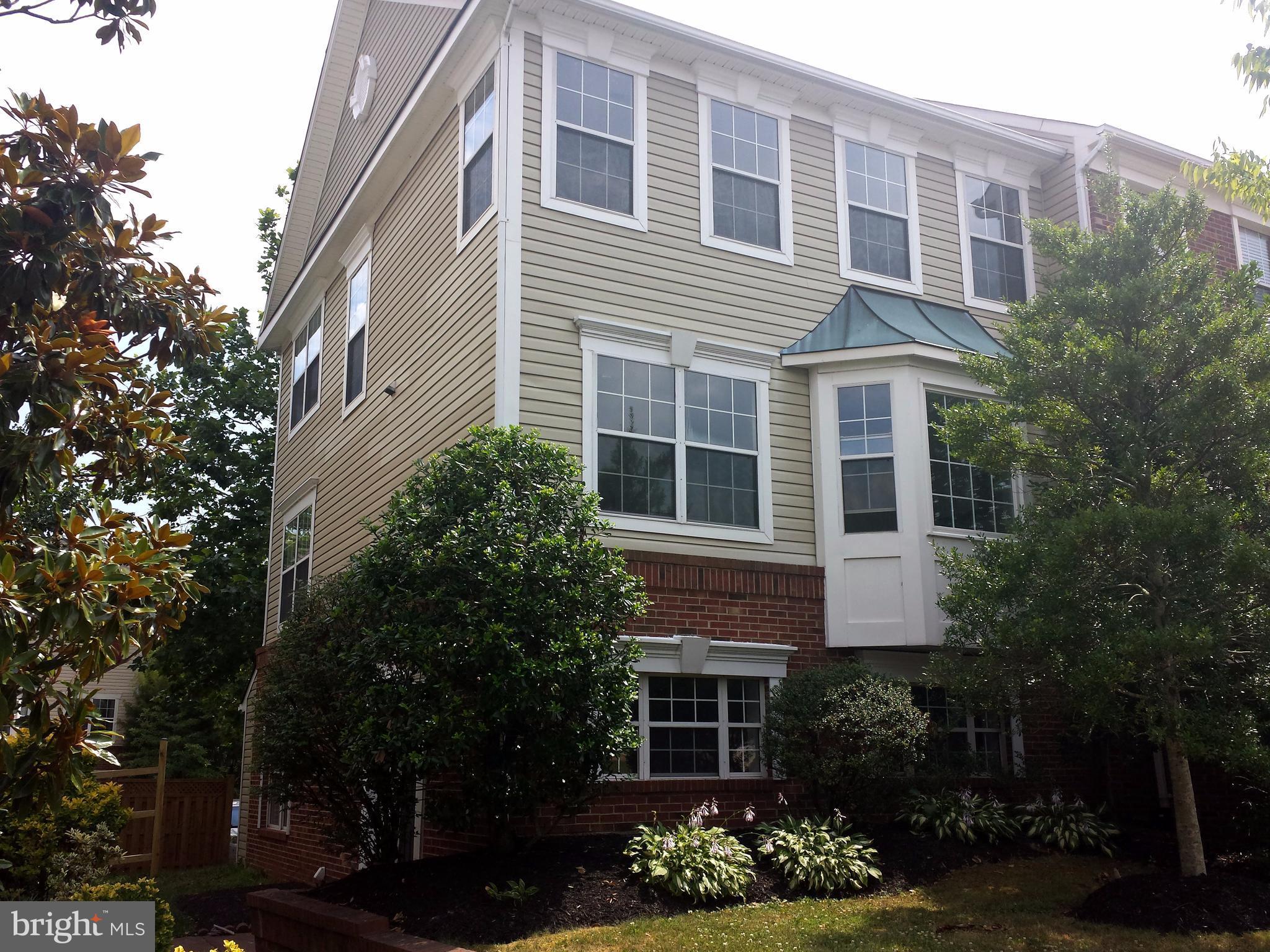 UNIVERISTY CENTER - Residential Lease