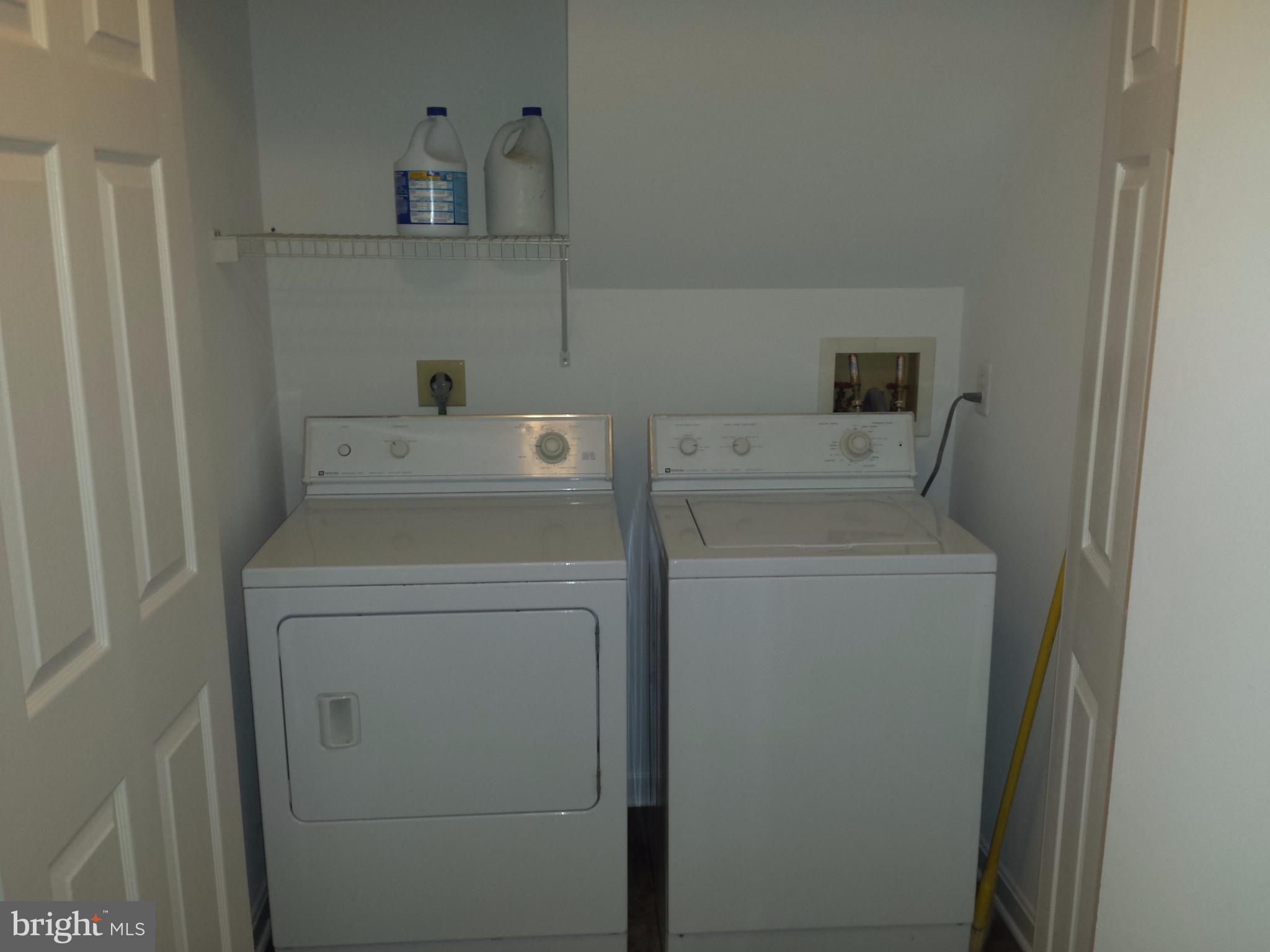 UNIVERISTY CENTER - Residential Lease