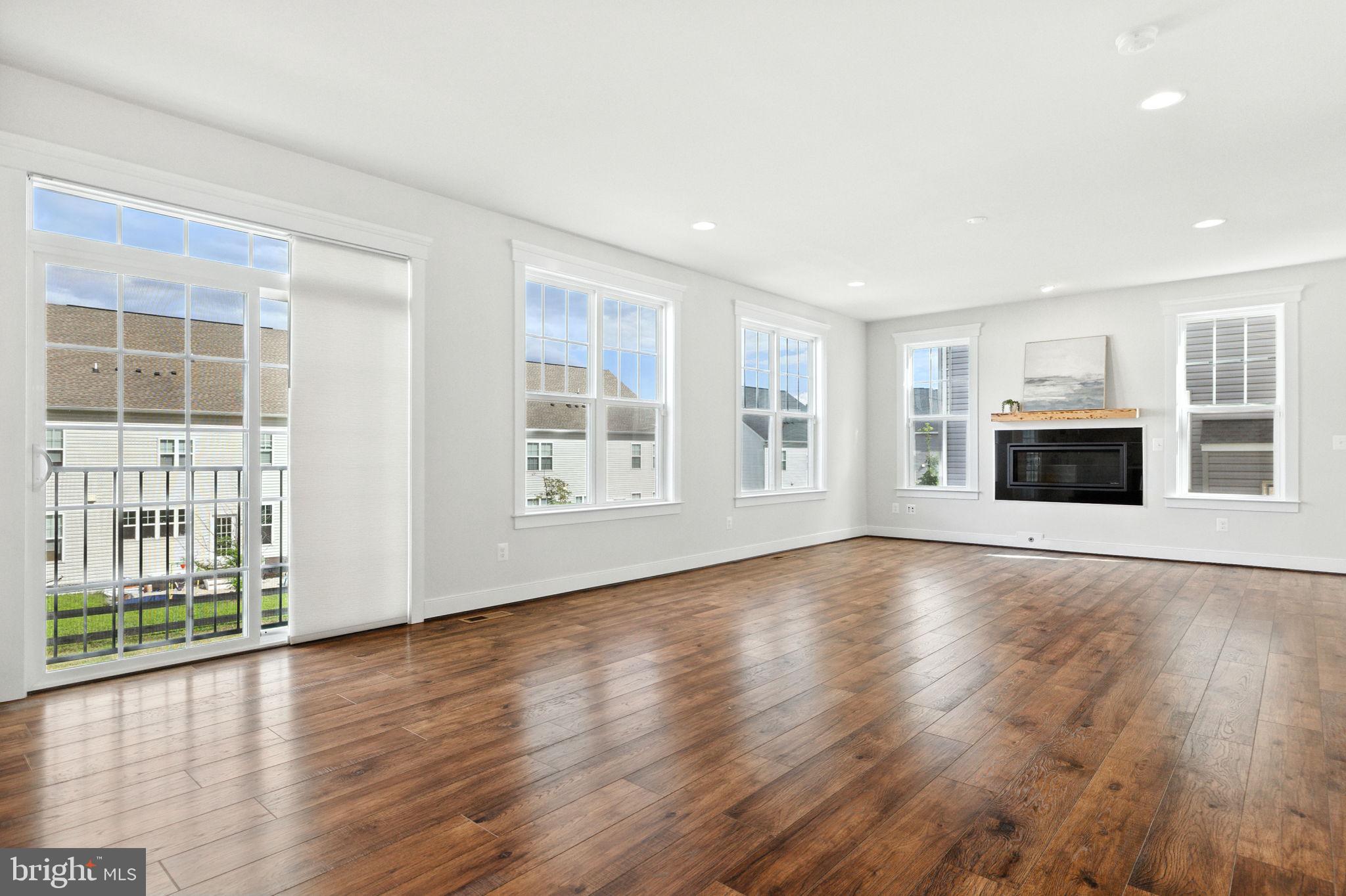 THE BLUFFS AT SLEETER LAKE - Residential