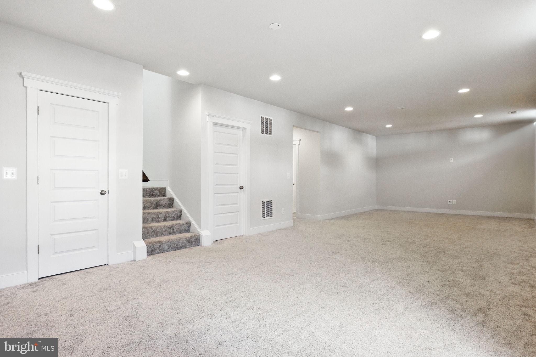 THE BLUFFS AT SLEETER LAKE - Residential