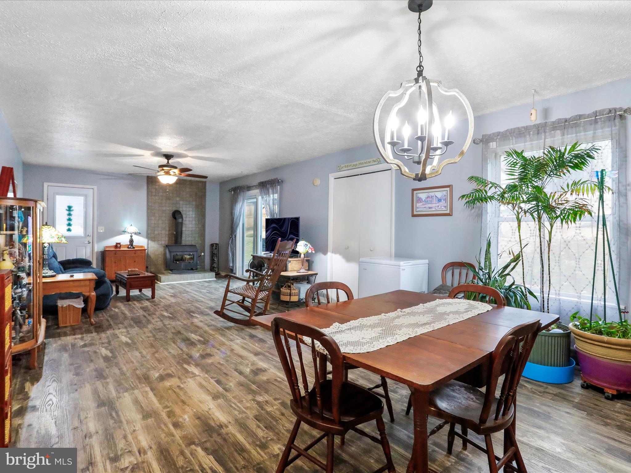 WARDEN ACRES - Residential