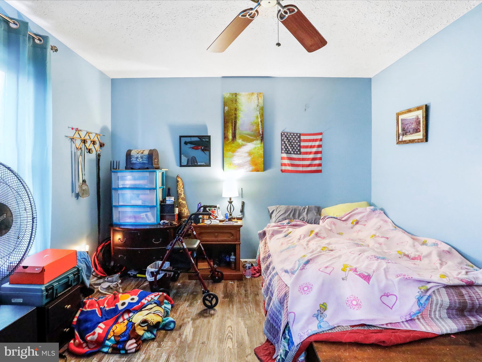 WARDEN ACRES - Residential