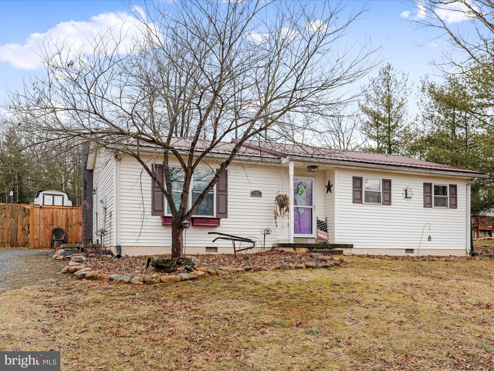 WARDEN ACRES - Residential