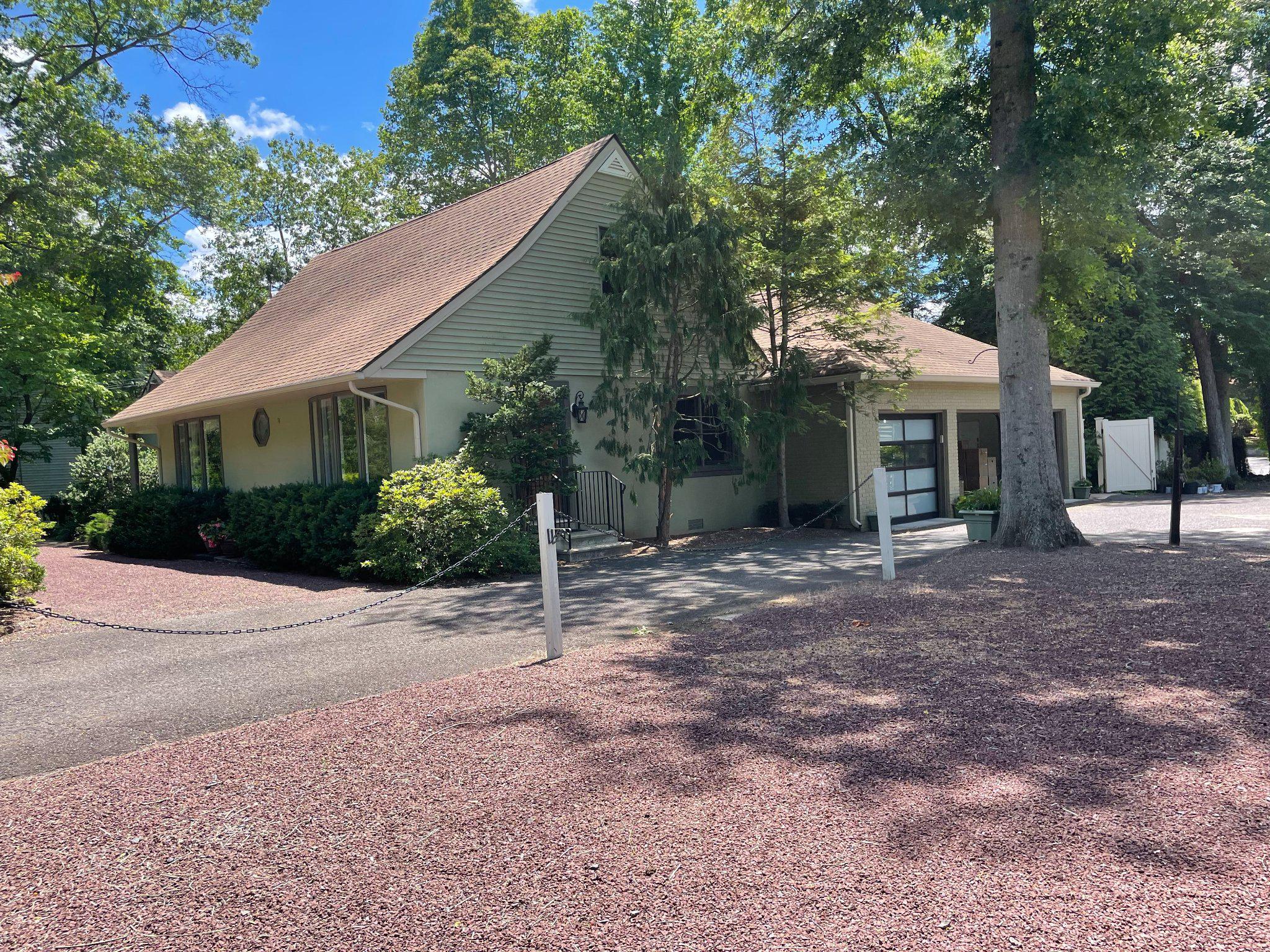 1181 HUGHES DRIVE