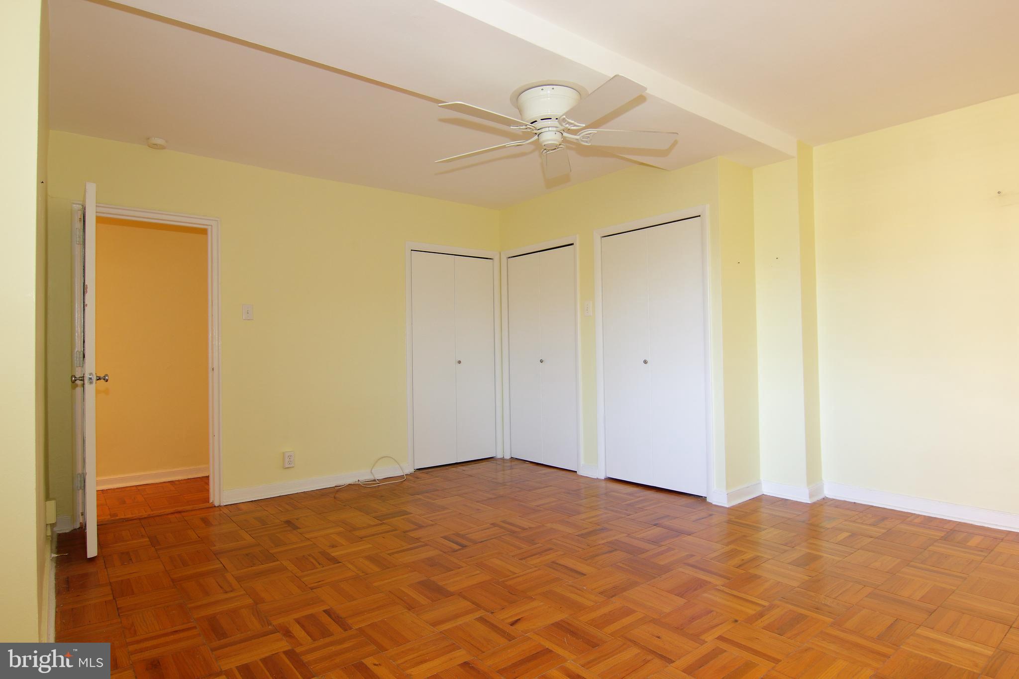 WYNNEWOOD PLAZA - Residential Lease