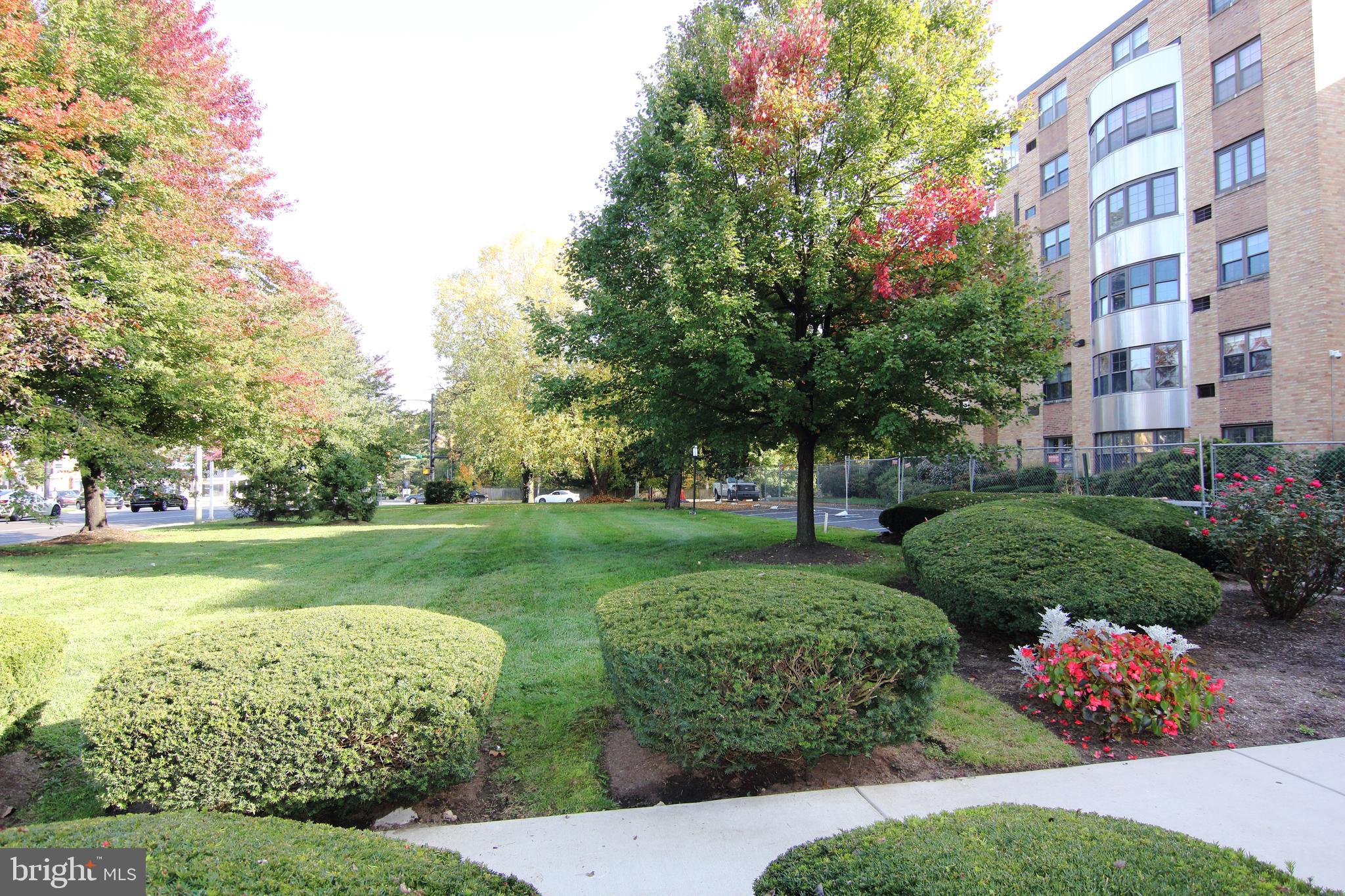WYNNEWOOD PLAZA - Residential Lease