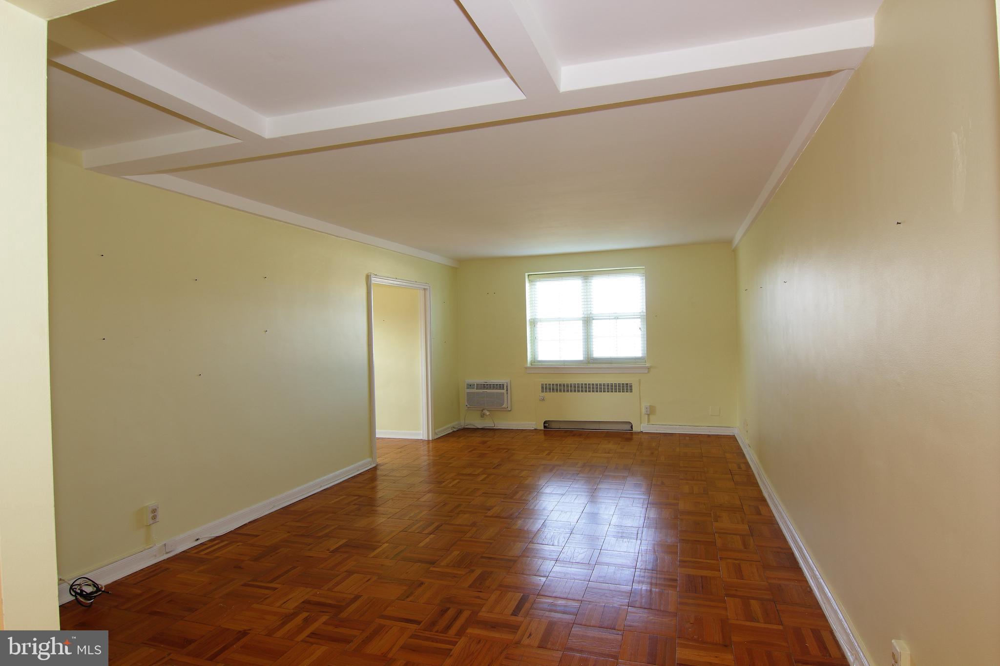 WYNNEWOOD PLAZA - Residential Lease