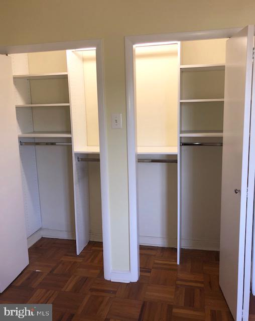 WYNNEWOOD PLAZA - Residential Lease