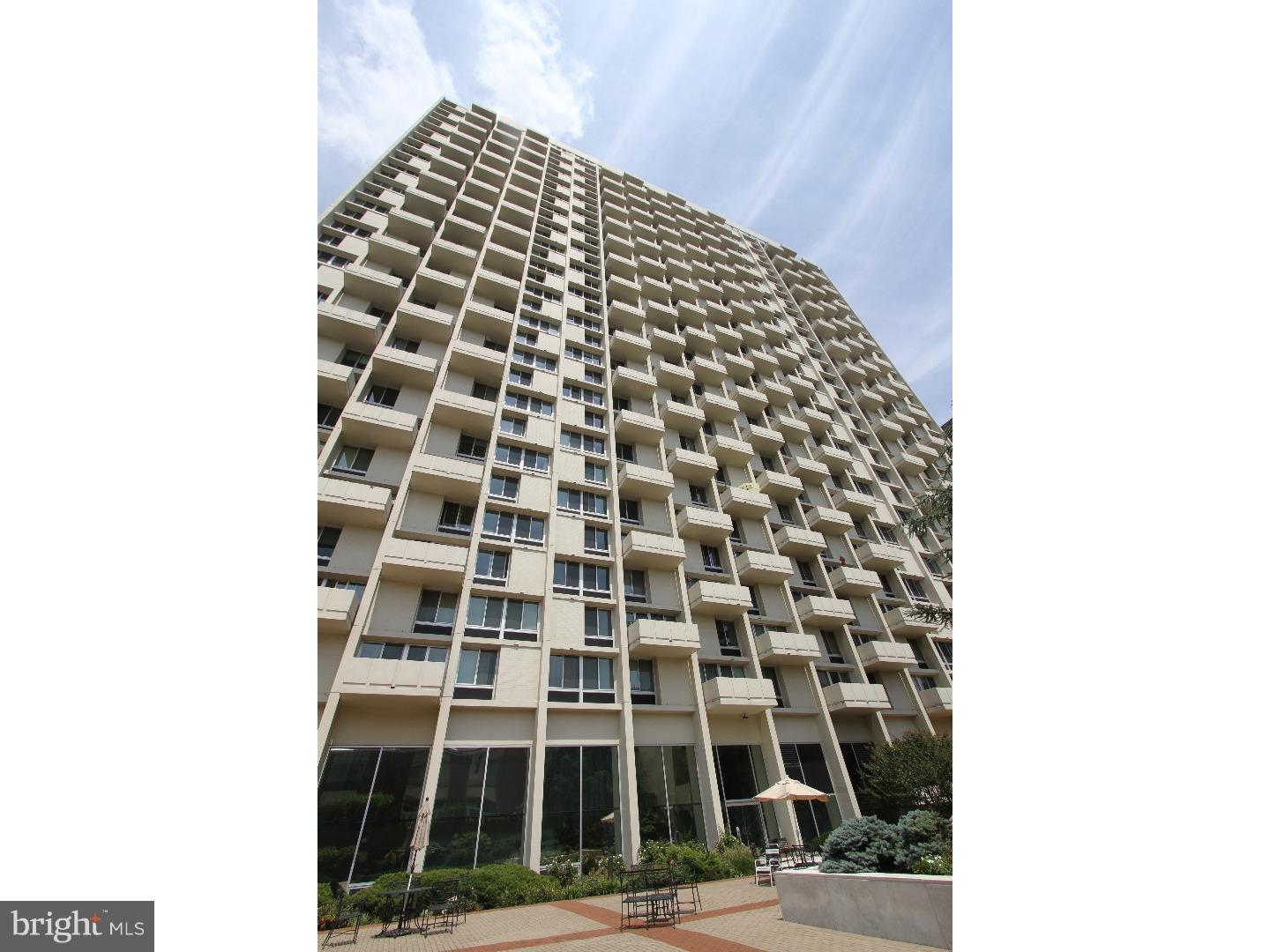 WASHINGTON SQ - Residential
