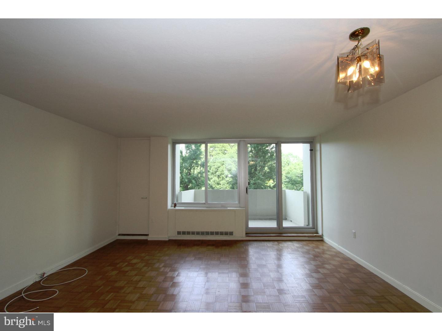 WASHINGTON SQ - Residential