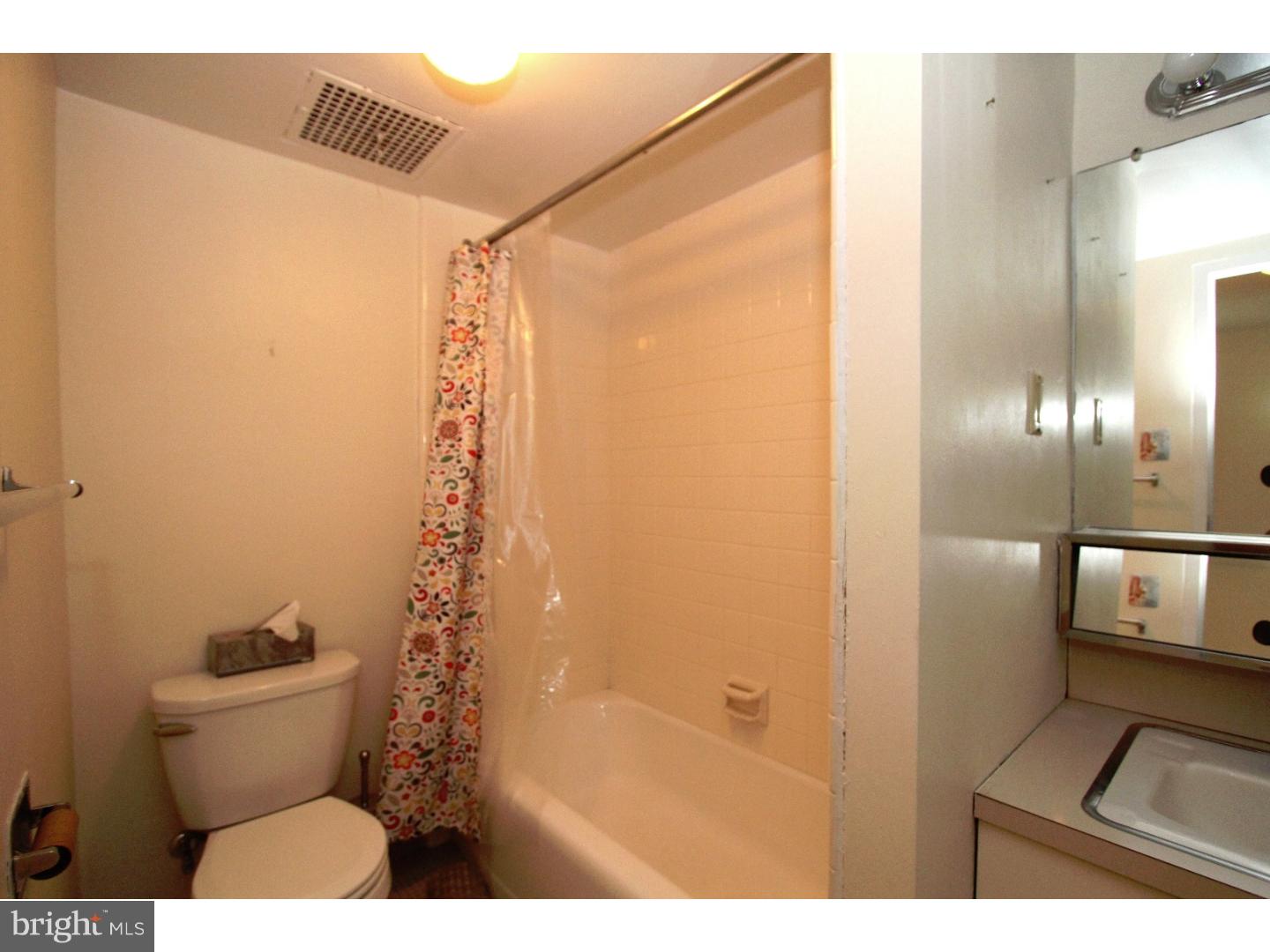 WASHINGTON SQ - Residential