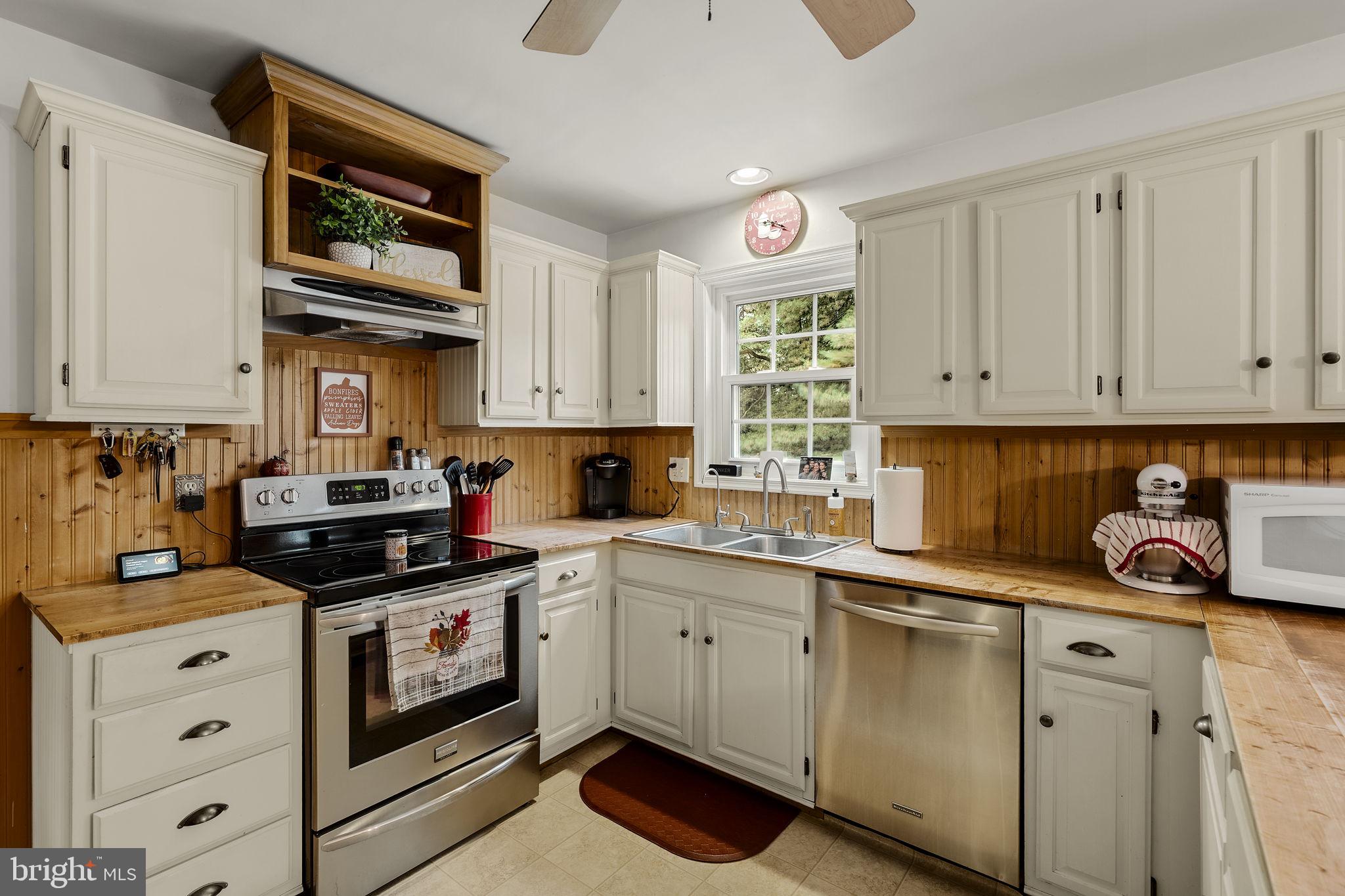 WEST EARL TWP - Residential