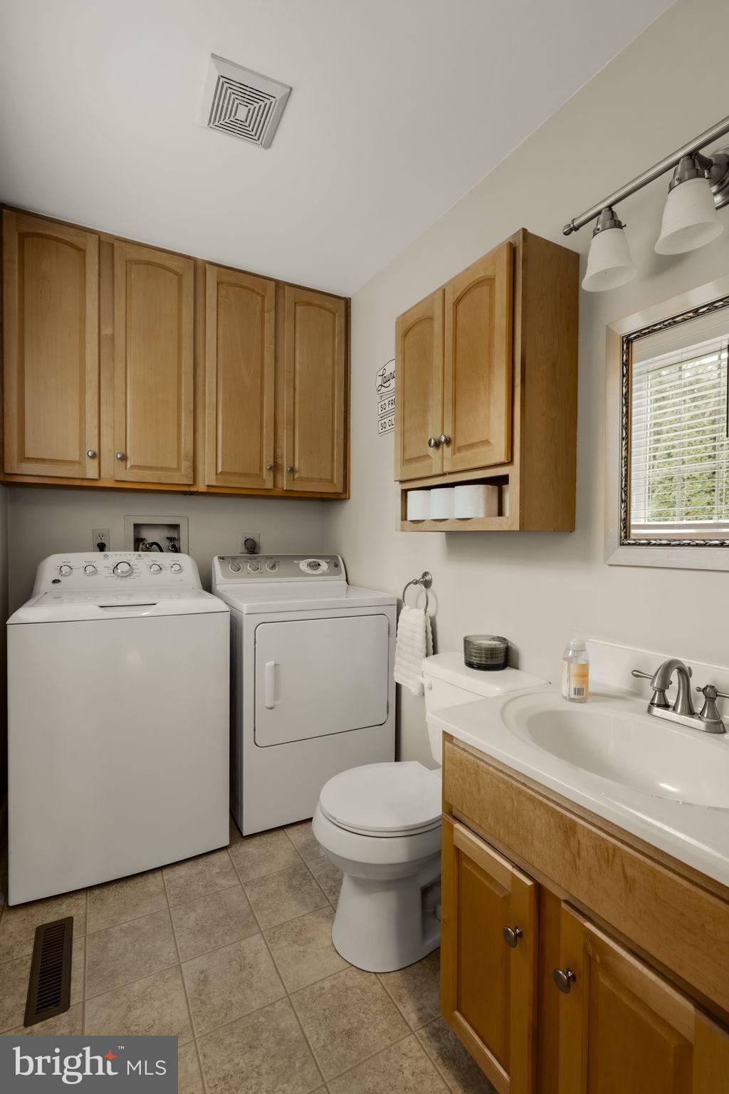 WEST EARL TWP - Residential