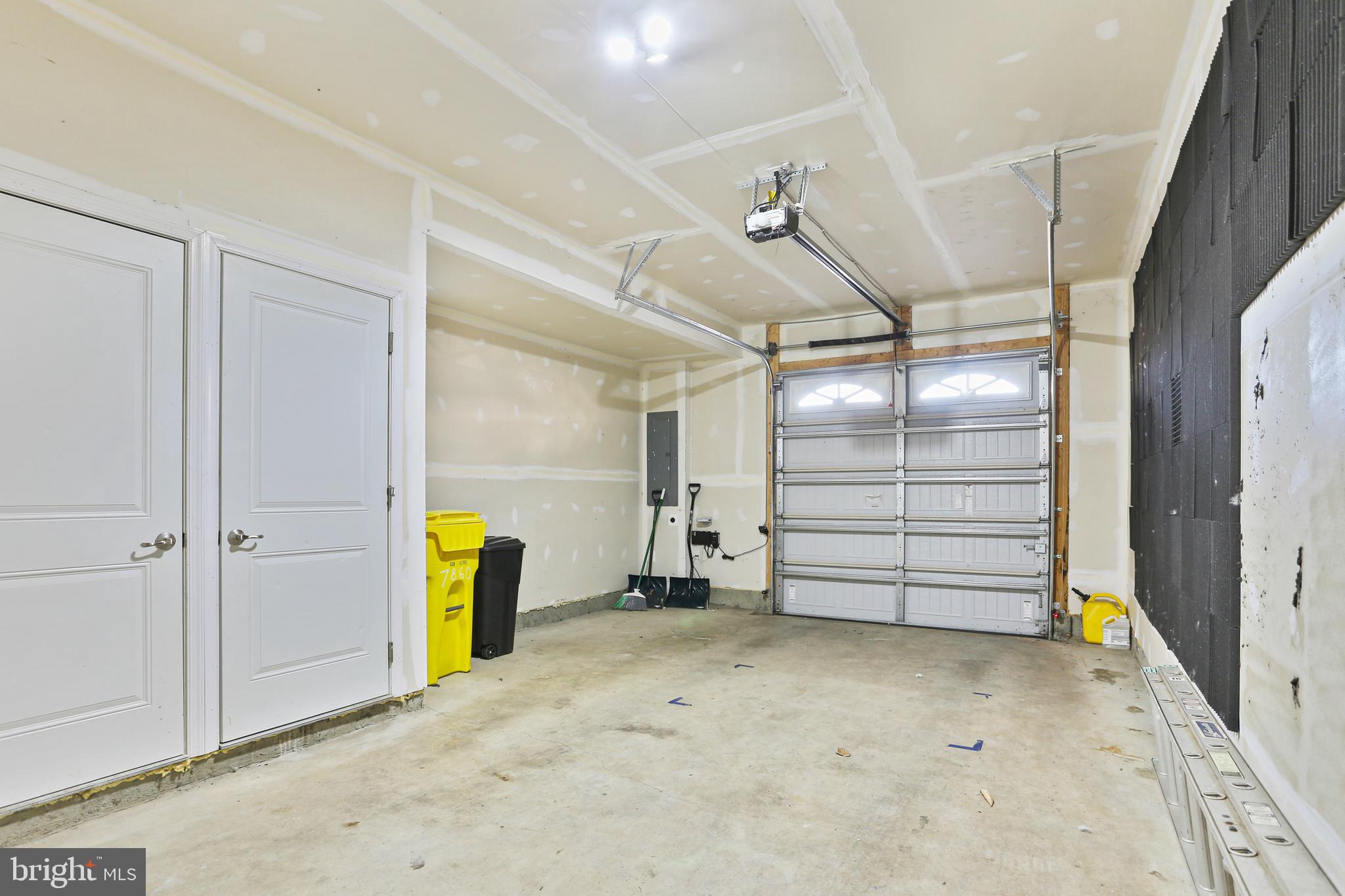 PARKSIDE - Residential Lease