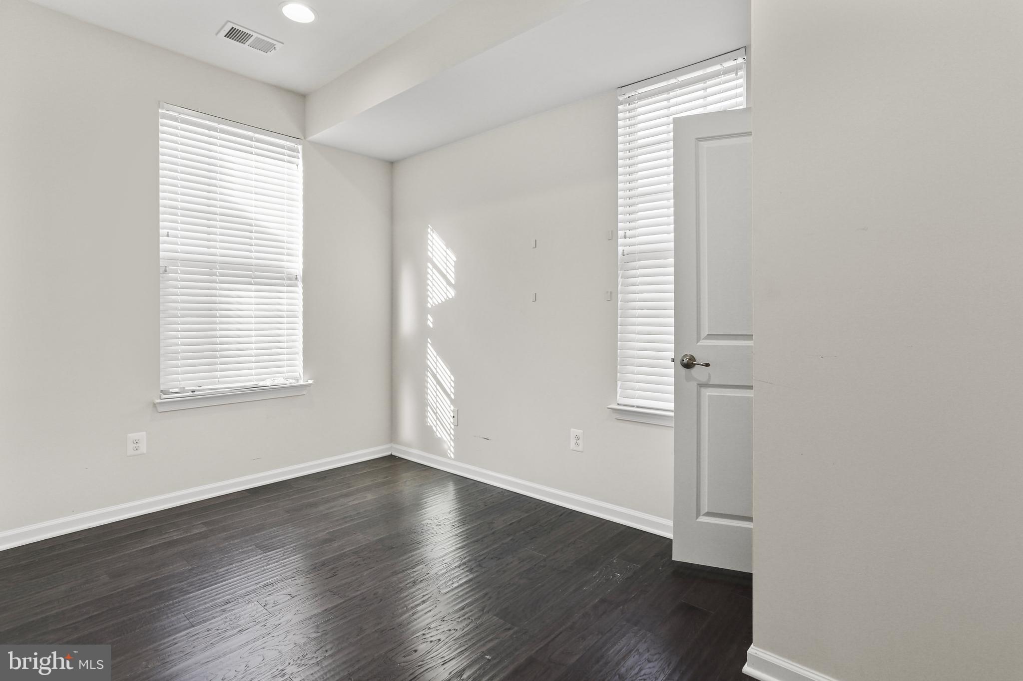 PARKSIDE - Residential Lease