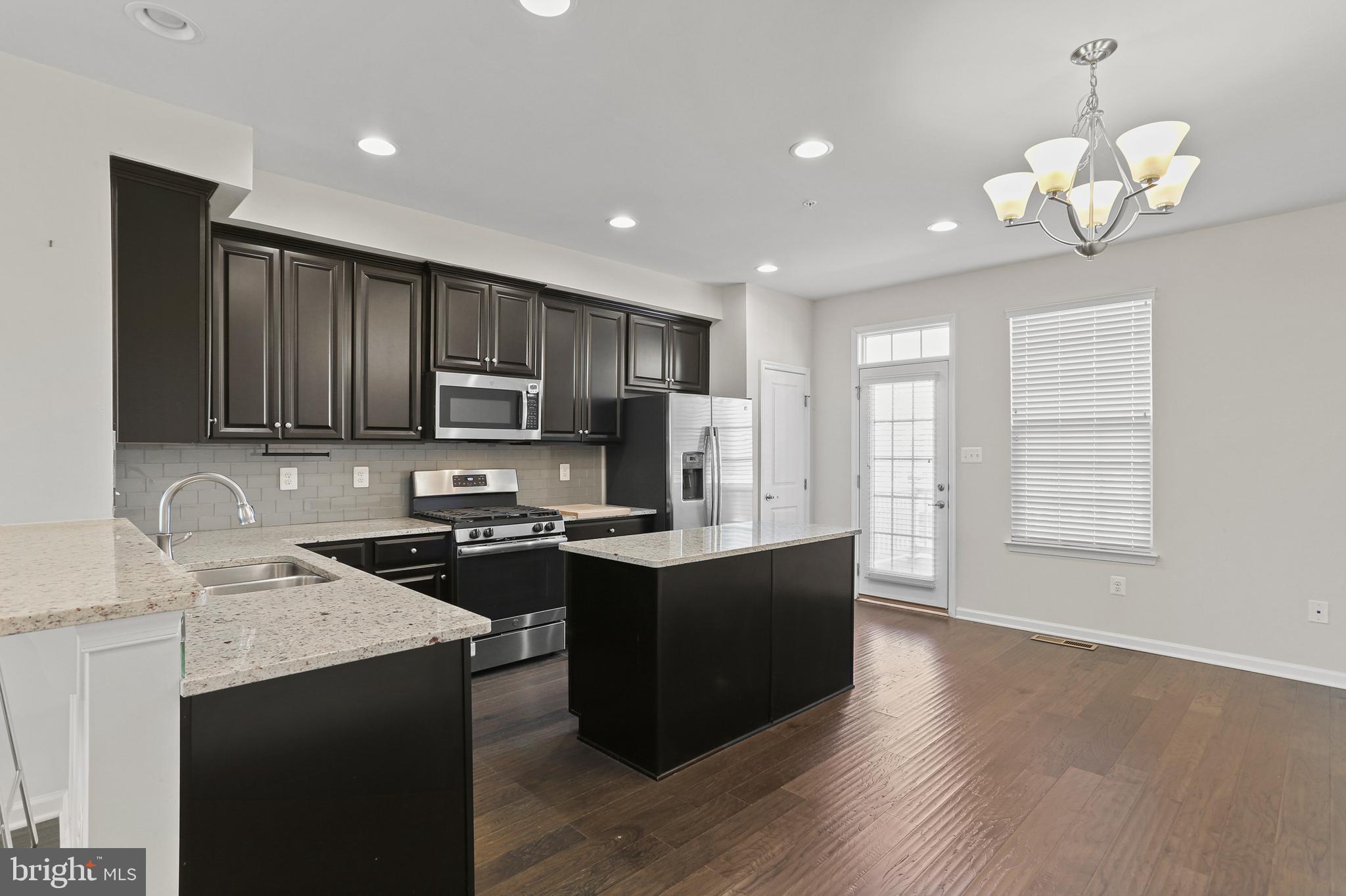 PARKSIDE - Residential Lease