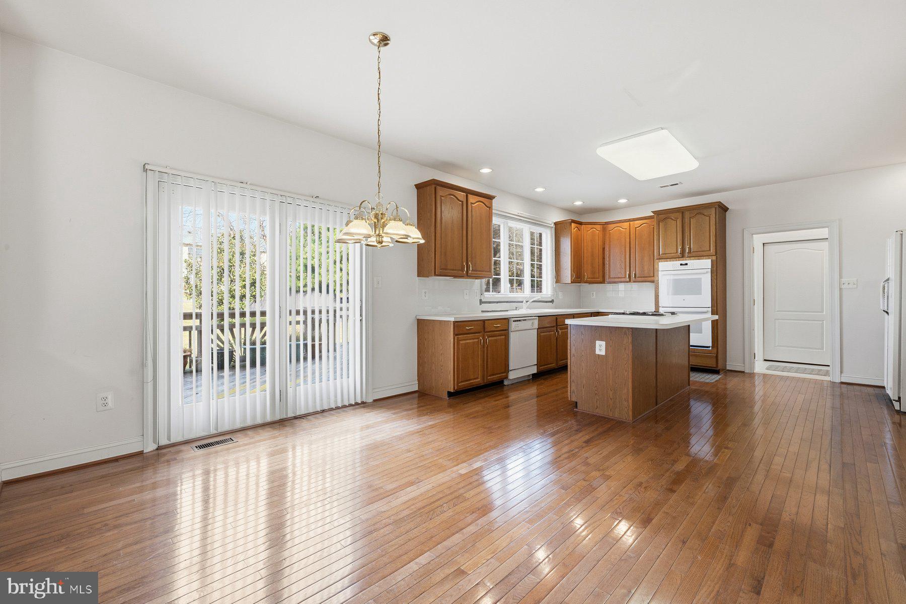 BROOKE MANOR ESTATES - Residential