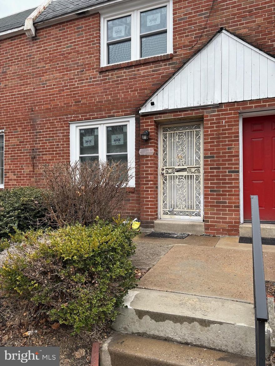 Beautifully Updated Home for Rent – Housing Voucher Accepted!
Step into this fully updated and stunning home featuring brand-new flooring and fresh paint throughout. The completely redesigned kitchen boasts modern finishes, making it a perfect space for cooking and entertaining. Upstairs, you'll find three bedrooms and a fully updated bathroom. 
All new Windows throughout the house, making the house more energy efficient. 
Don't miss out—schedule your showing quickly! 
Agent has financial interest in the property.