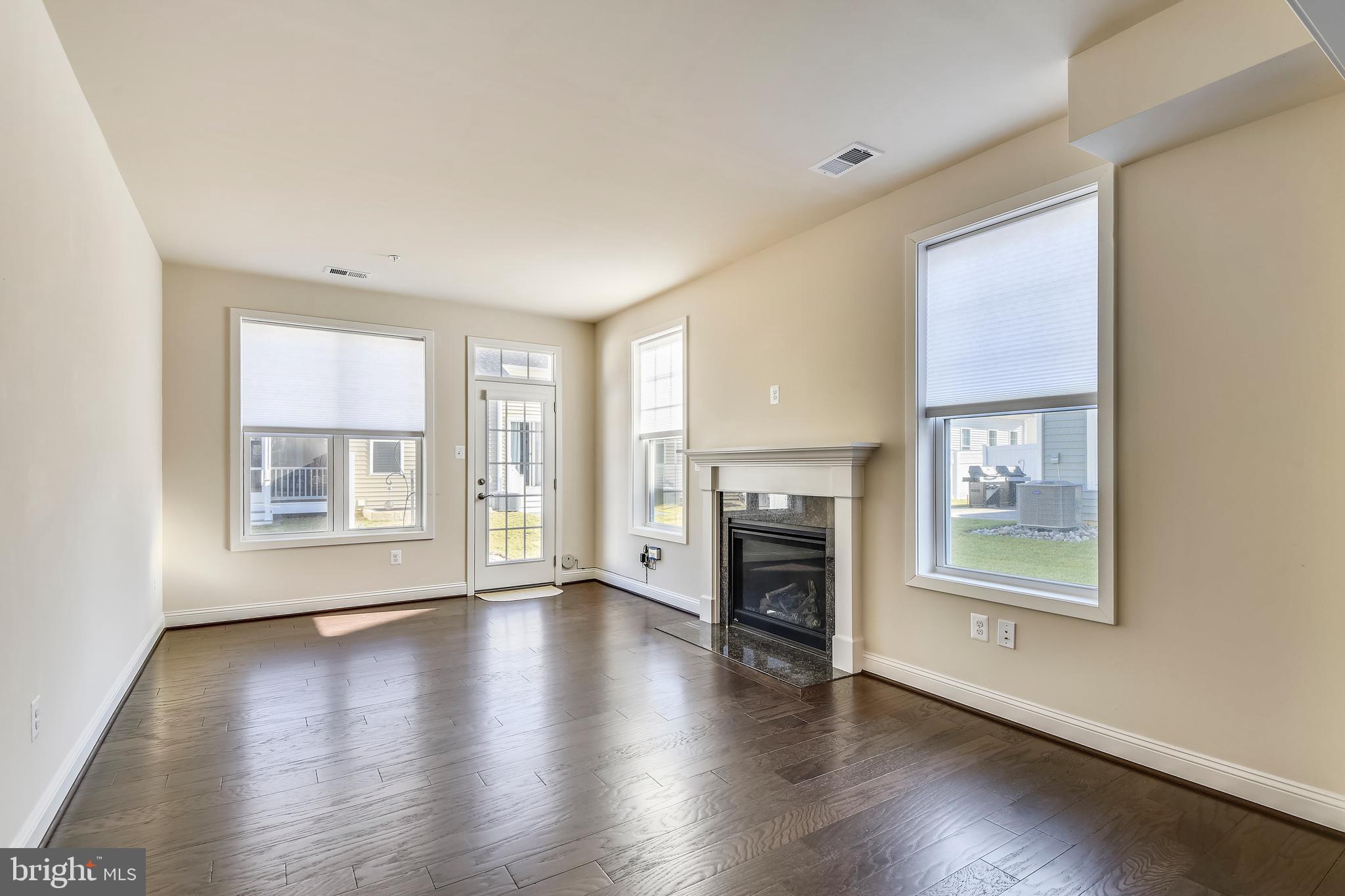 TWO RIVERS - Residential