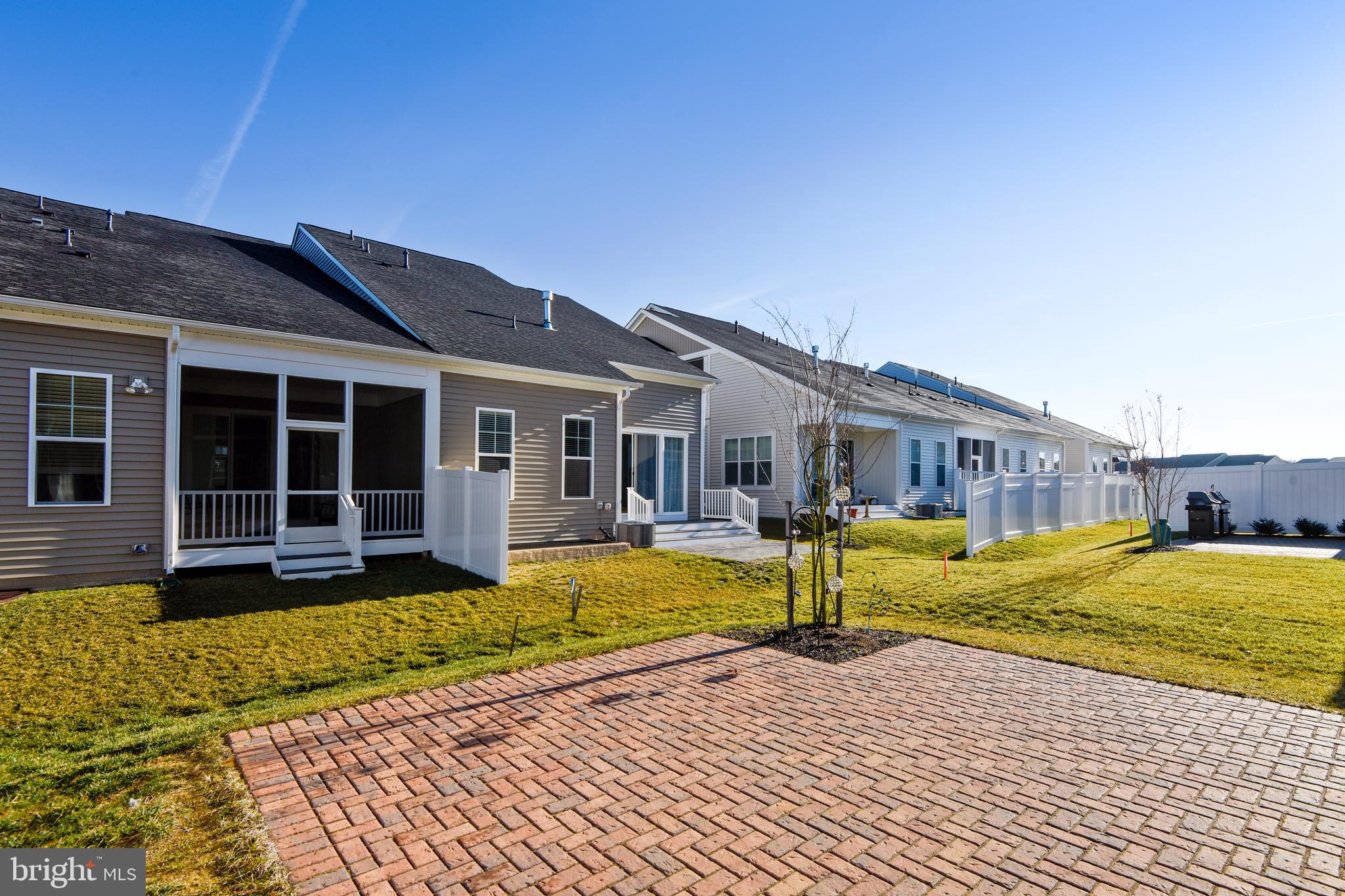 TWO RIVERS - Residential