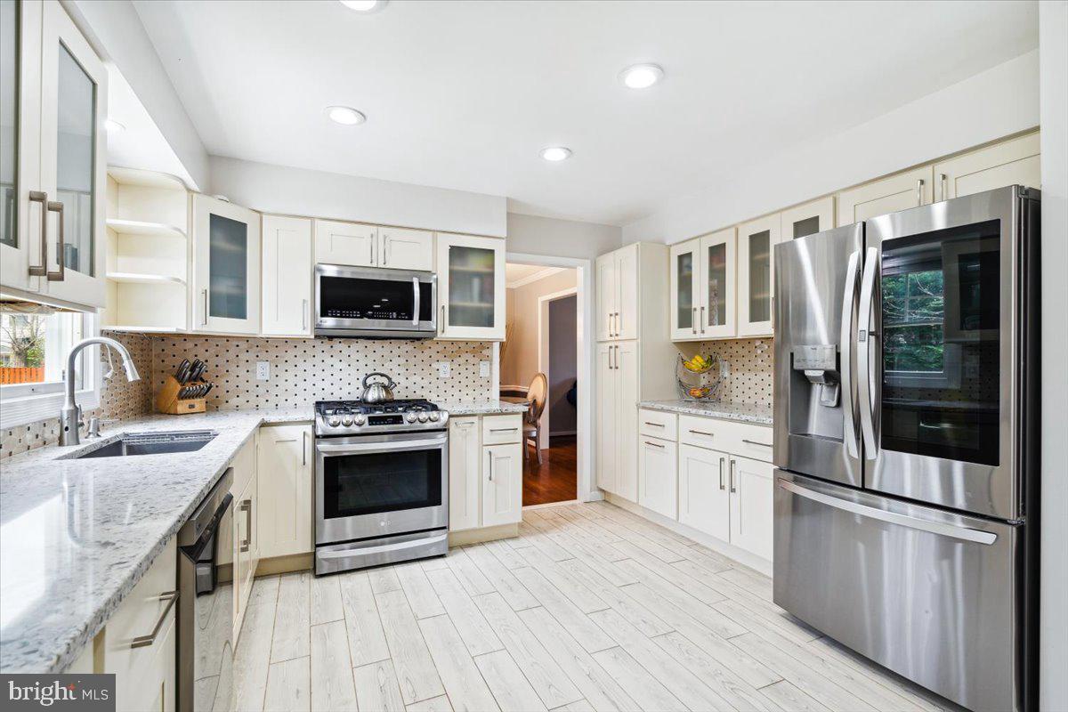 MONARCH RIDGE - Residential