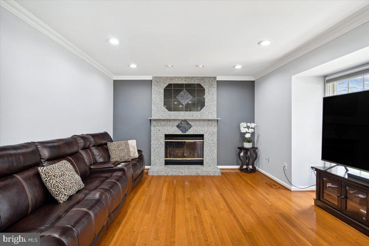 MONARCH RIDGE - Residential