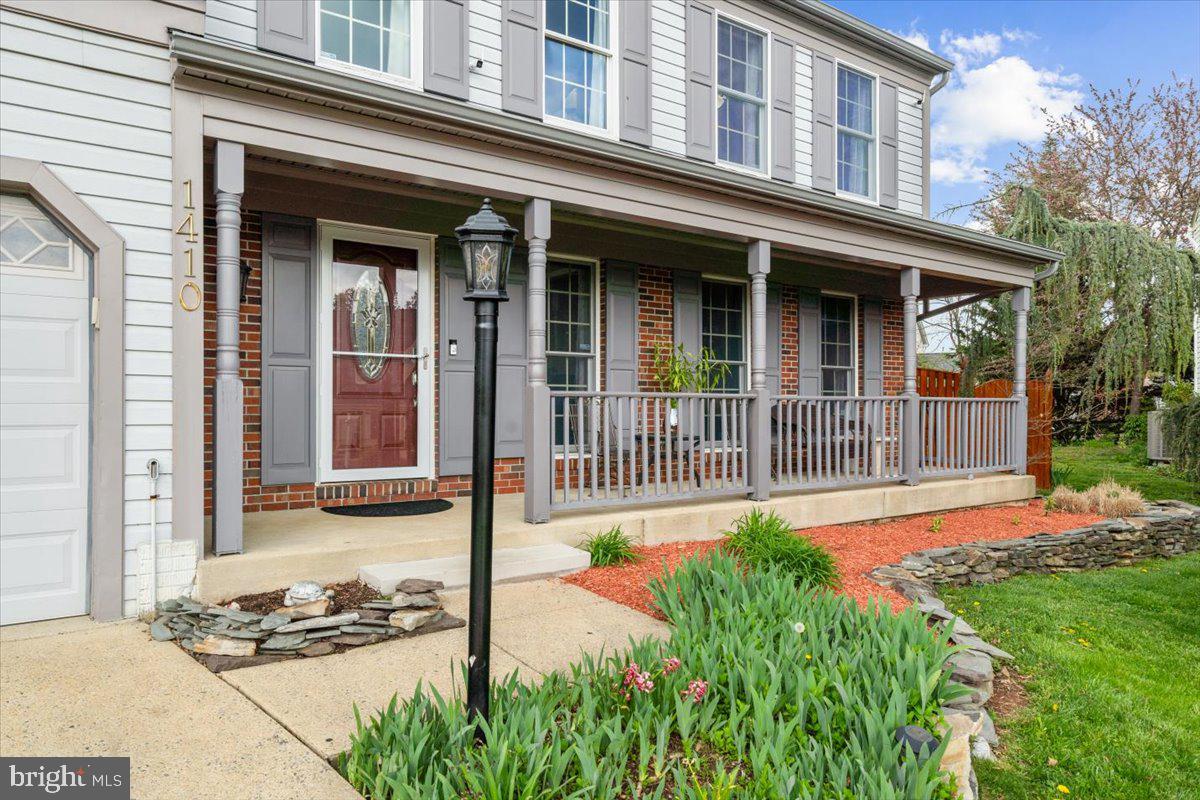 MONARCH RIDGE - Residential