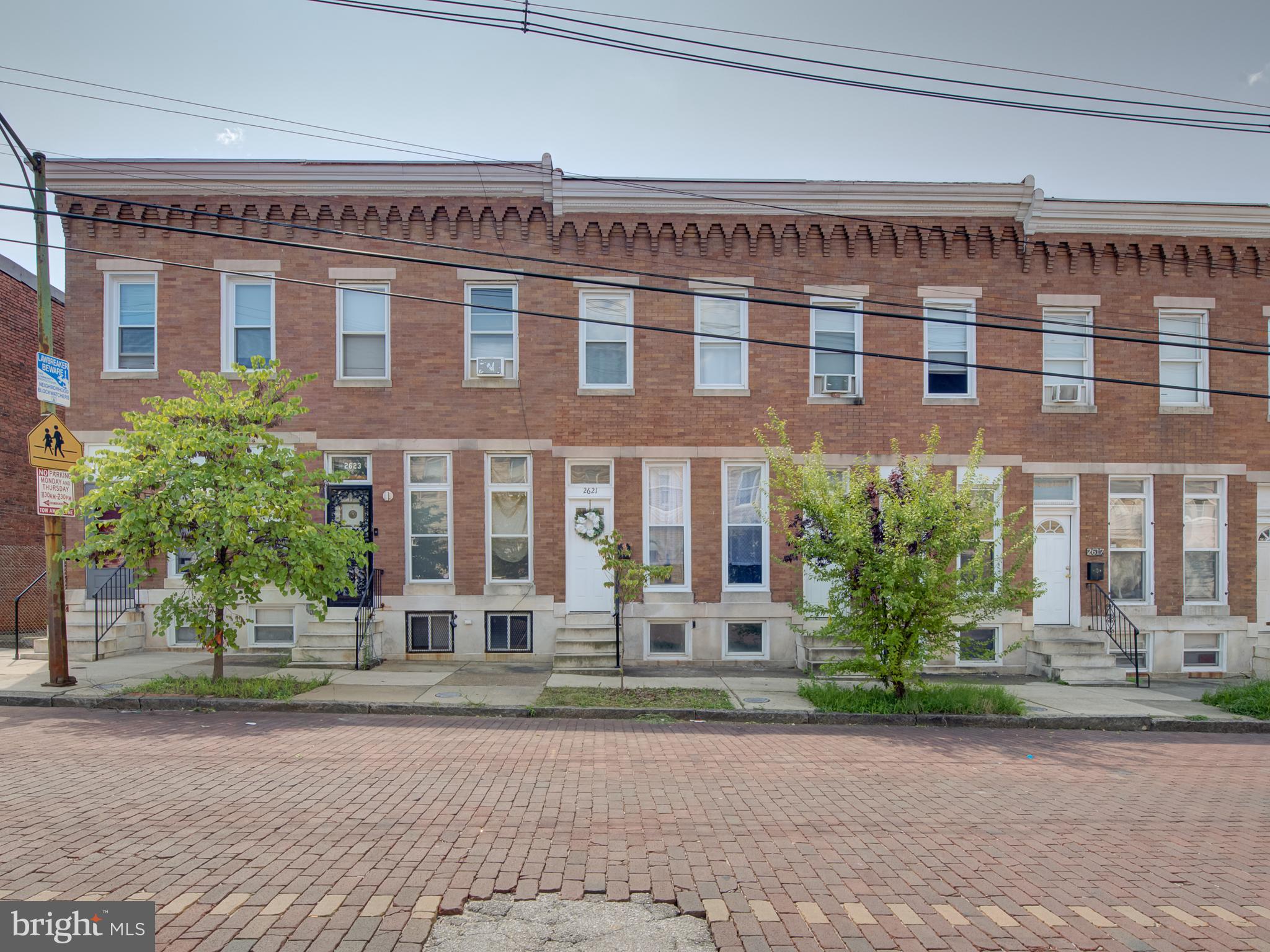 2621 E OLIVER STREET