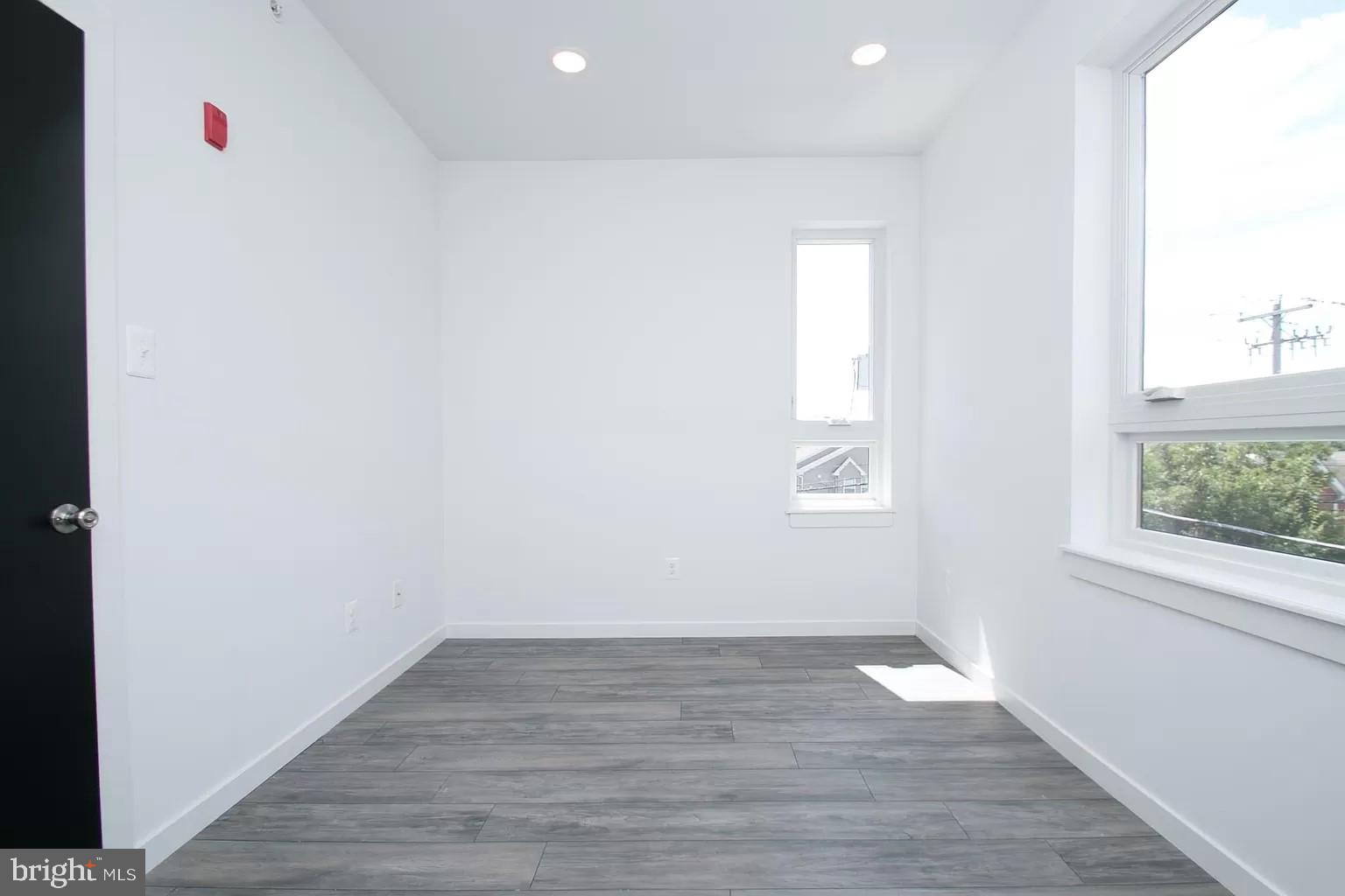 BELMONT - Residential Lease