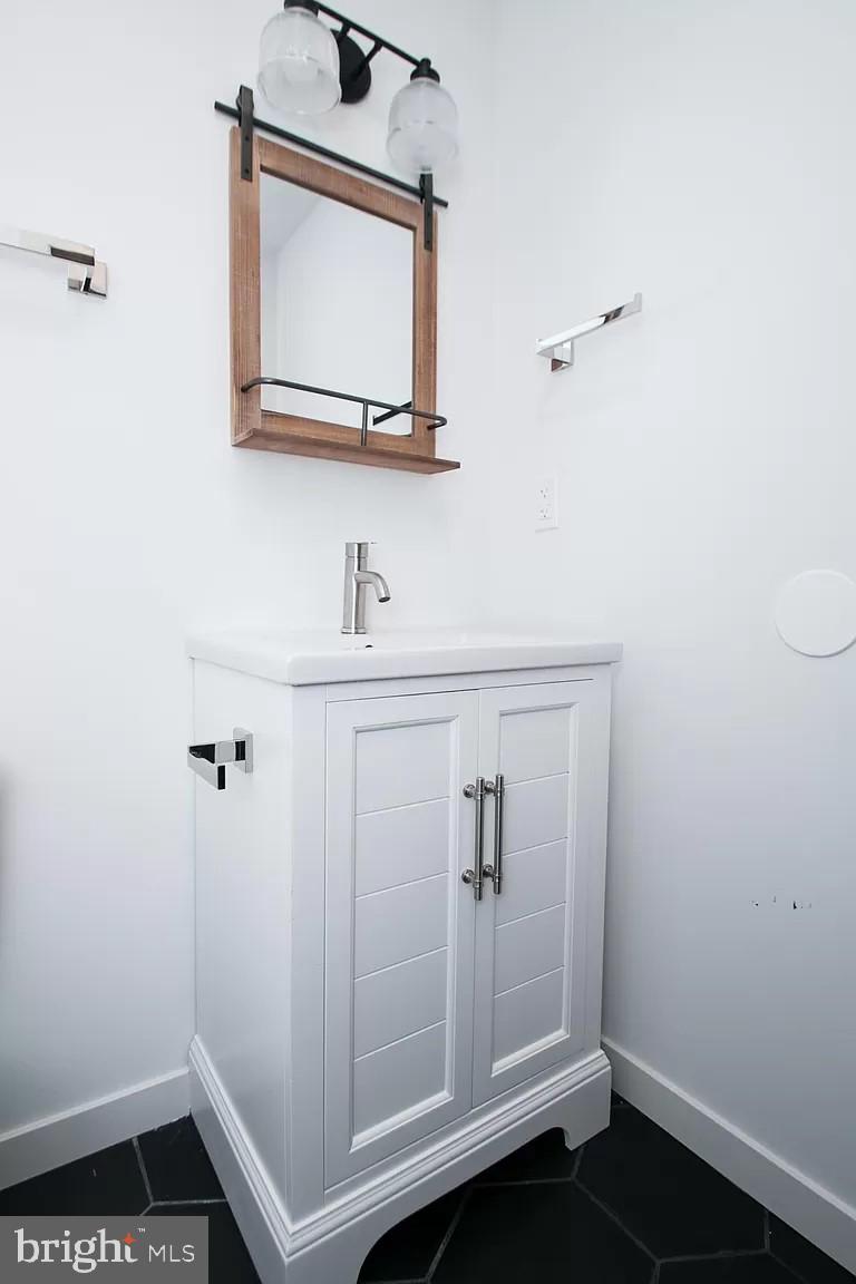 BELMONT - Residential Lease