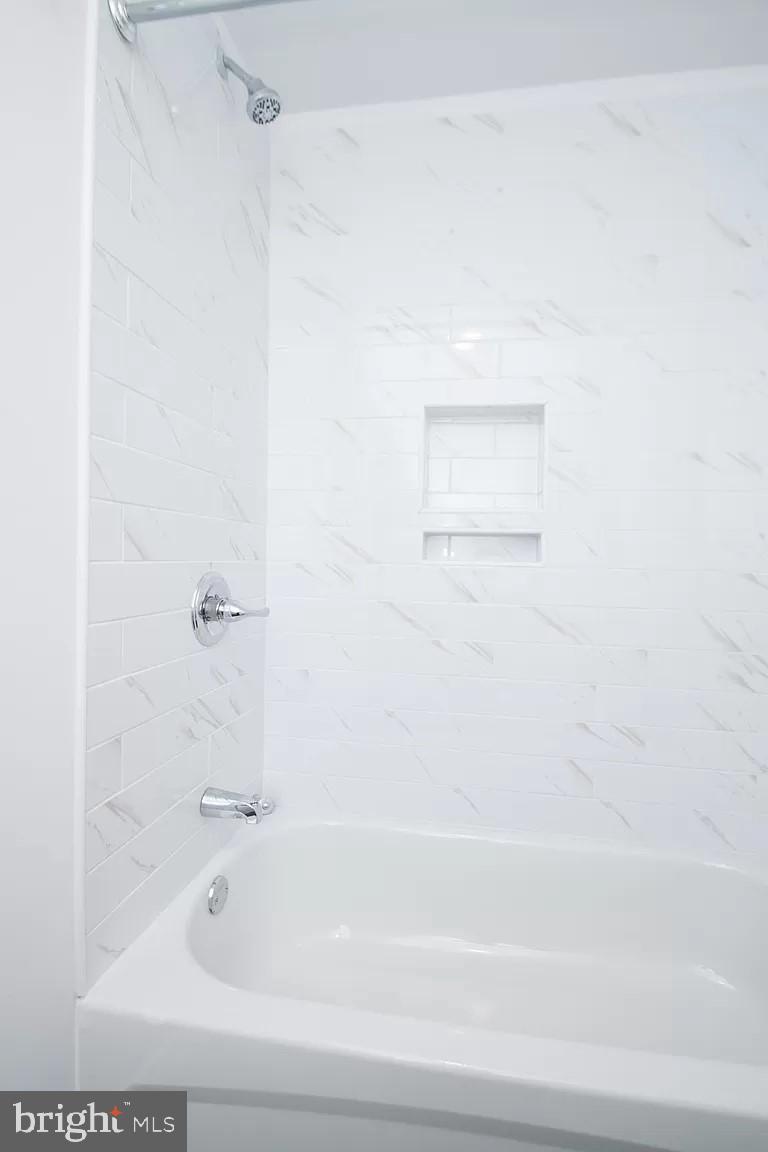 BELMONT - Residential Lease