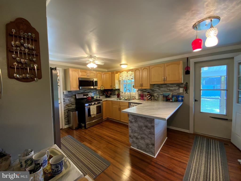 SHERWOOD FOREST SHORES - Residential