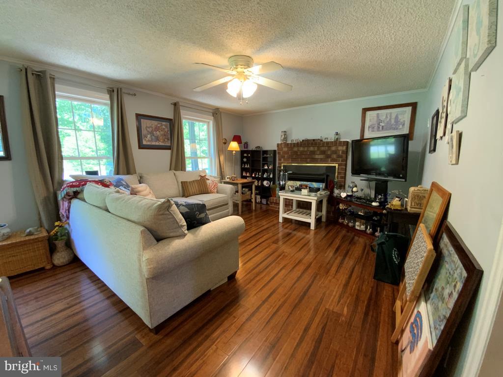 SHERWOOD FOREST SHORES - Residential