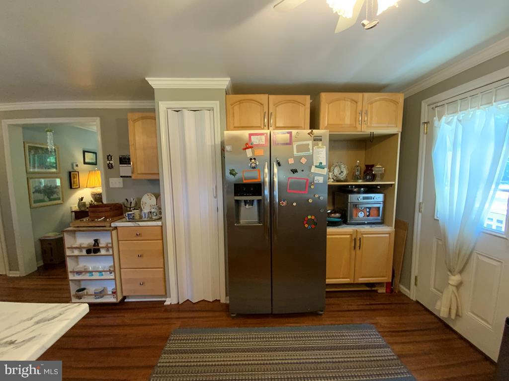 SHERWOOD FOREST SHORES - Residential