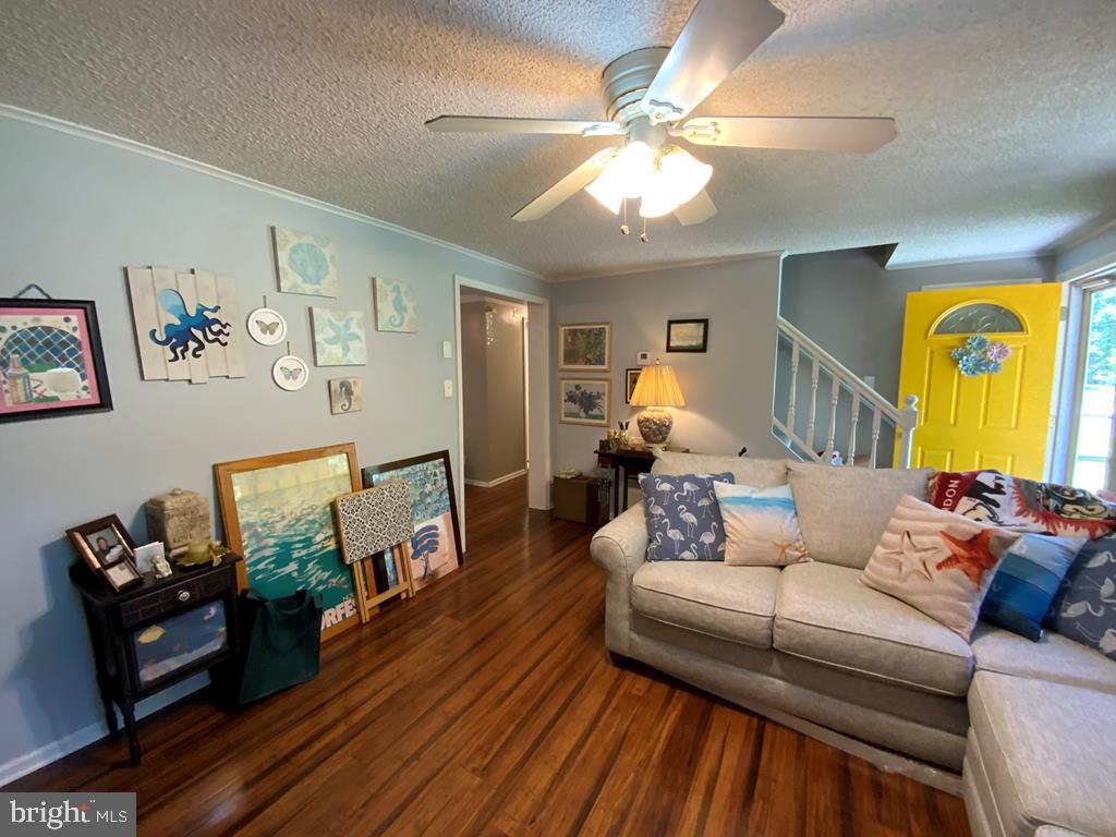 SHERWOOD FOREST SHORES - Residential