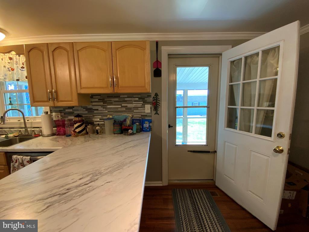 SHERWOOD FOREST SHORES - Residential