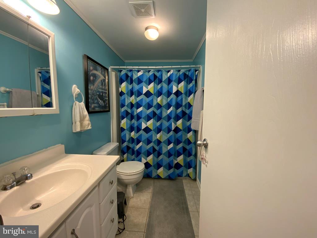 SHERWOOD FOREST SHORES - Residential