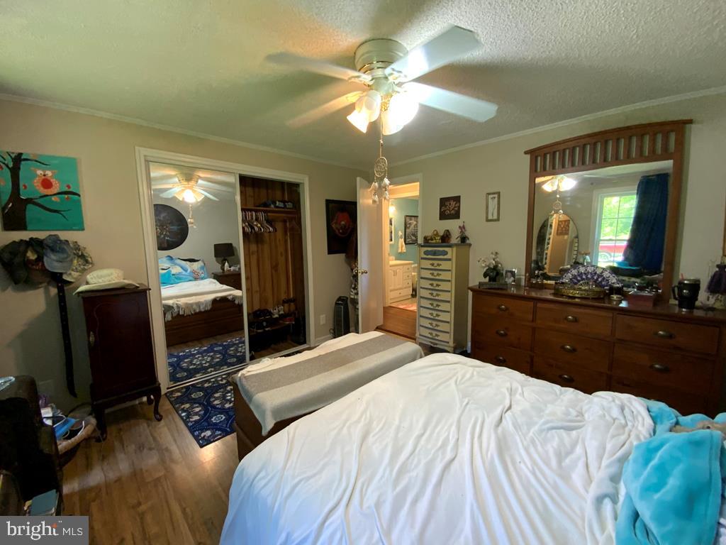 SHERWOOD FOREST SHORES - Residential