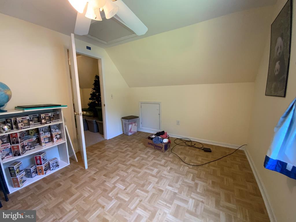 SHERWOOD FOREST SHORES - Residential