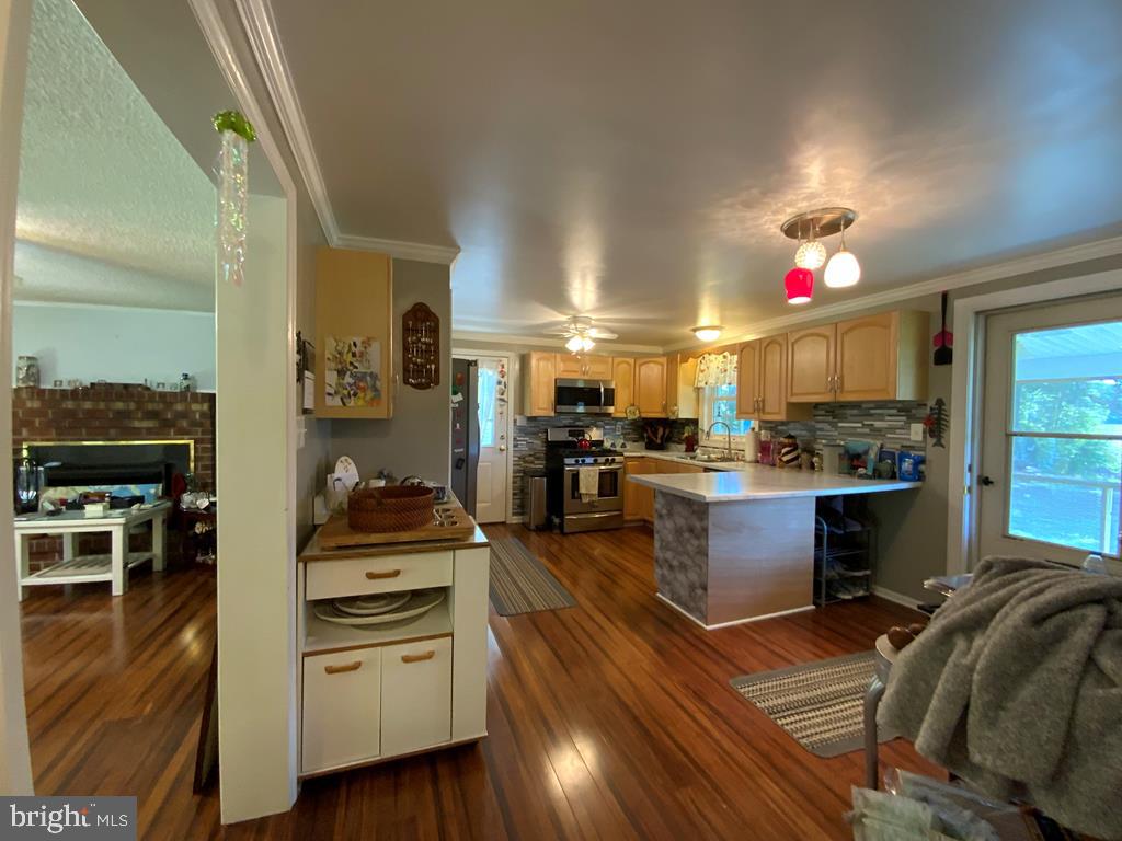 SHERWOOD FOREST SHORES - Residential