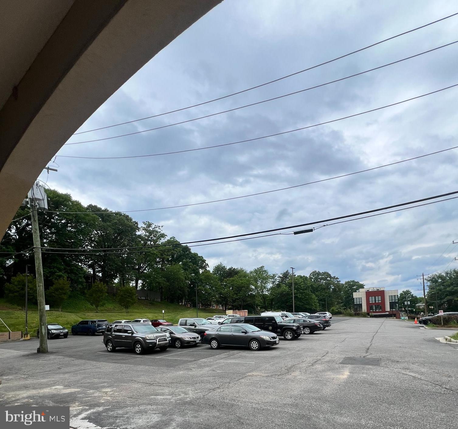 214 W GLEBE ROAD