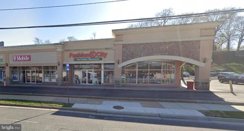 214 W GLEBE ROAD ALEXANDRIA VA 22305