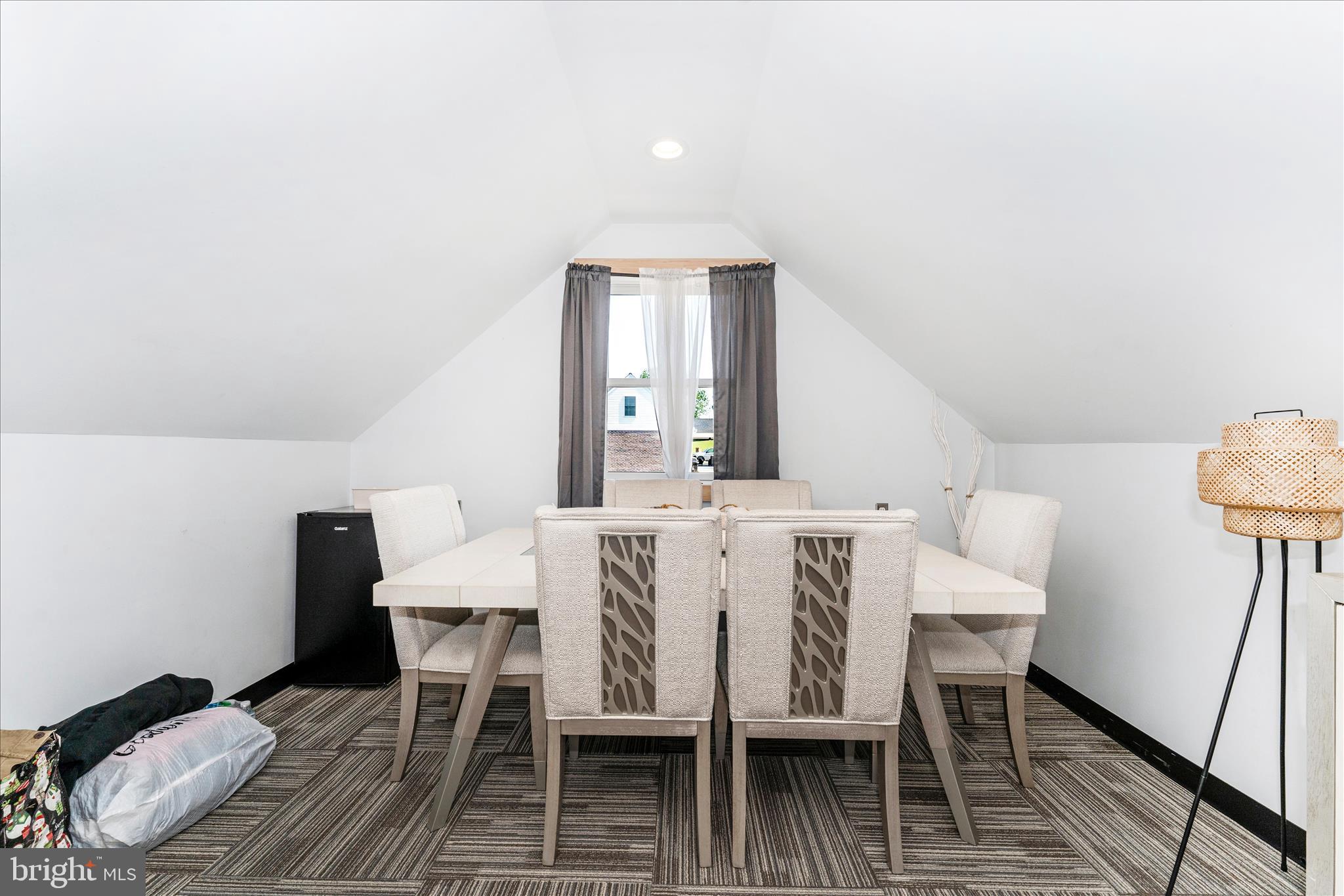 BEAVERBROOK - Residential